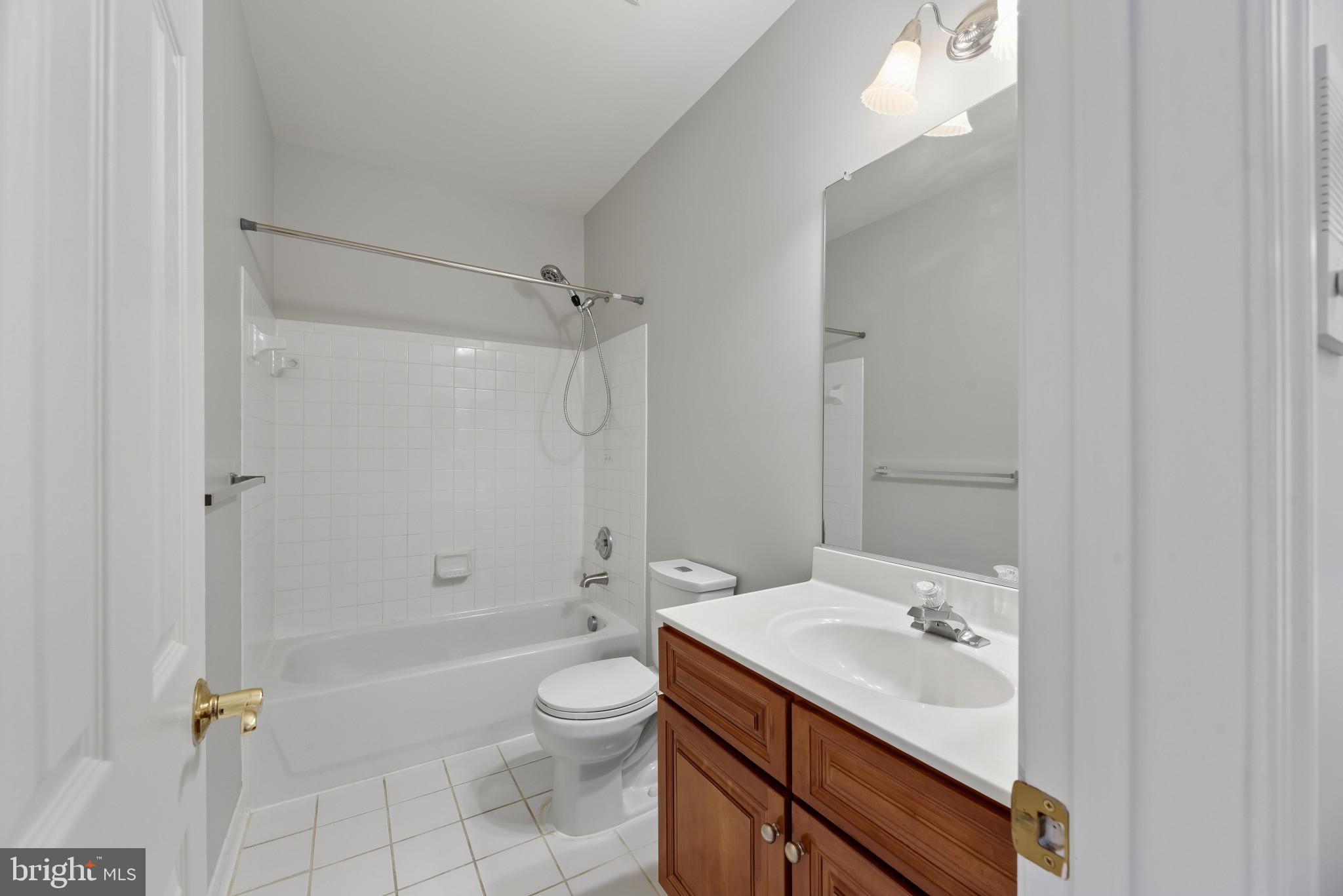 HAMPSHIRE GREENS - Residential