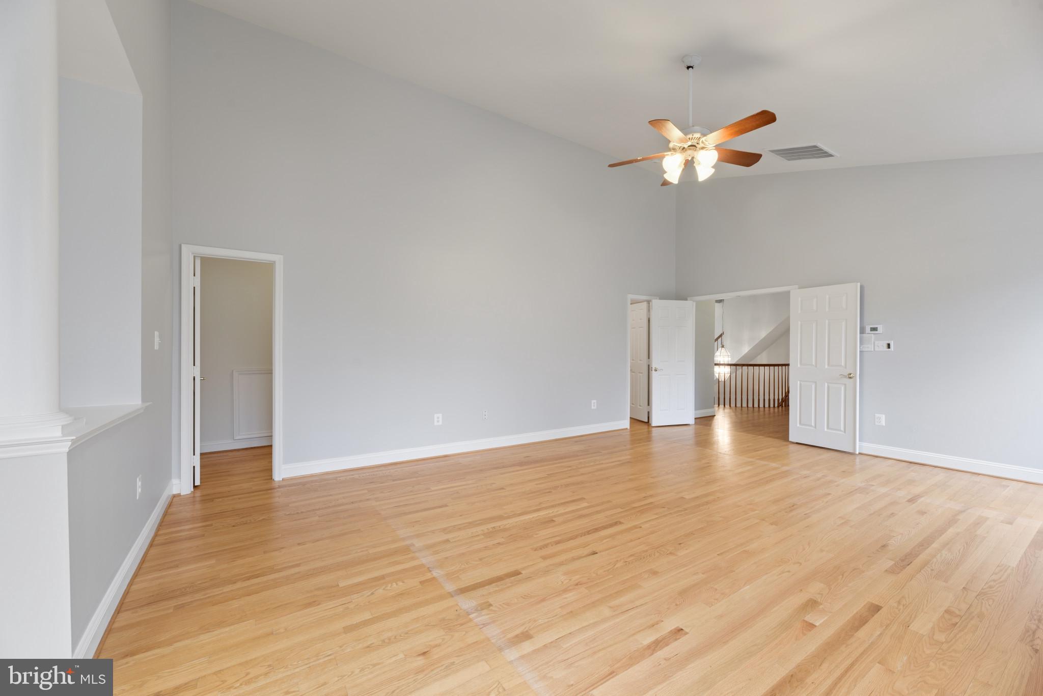 HAMPSHIRE GREENS - Residential