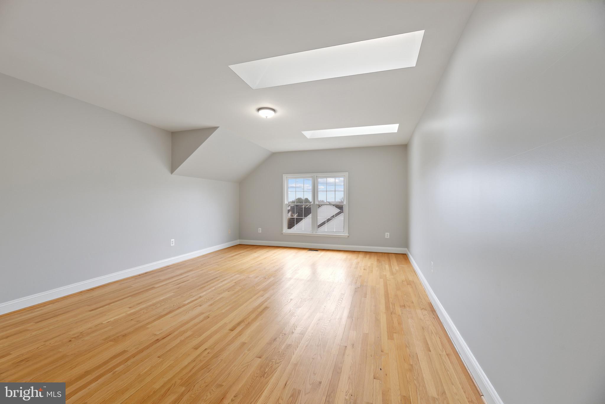 HAMPSHIRE GREENS - Residential