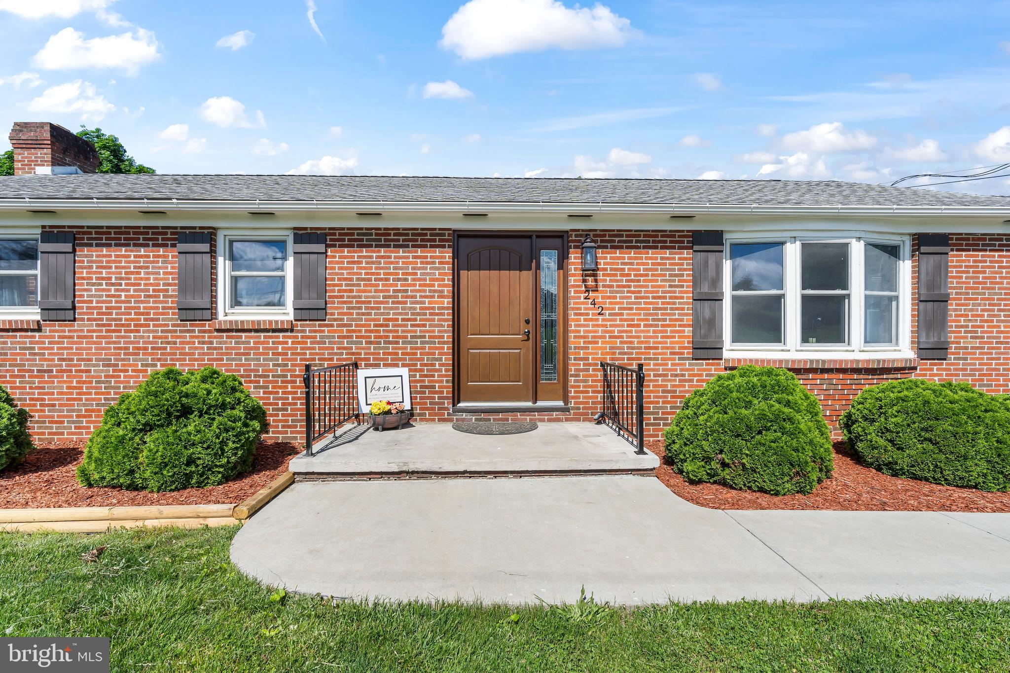 242 LINDEN AVENUE