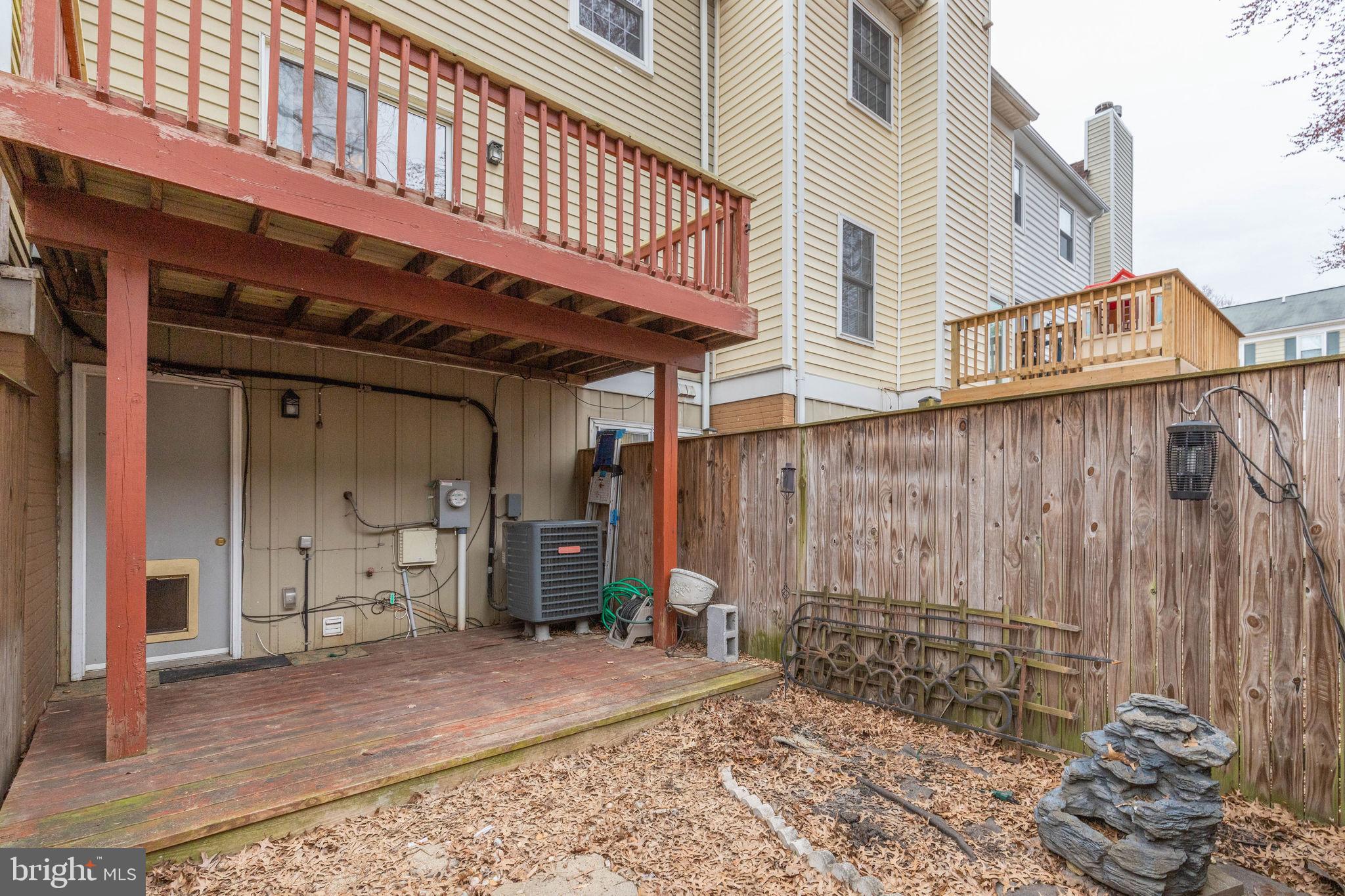 CROFTON MEWS CONDO - Residential