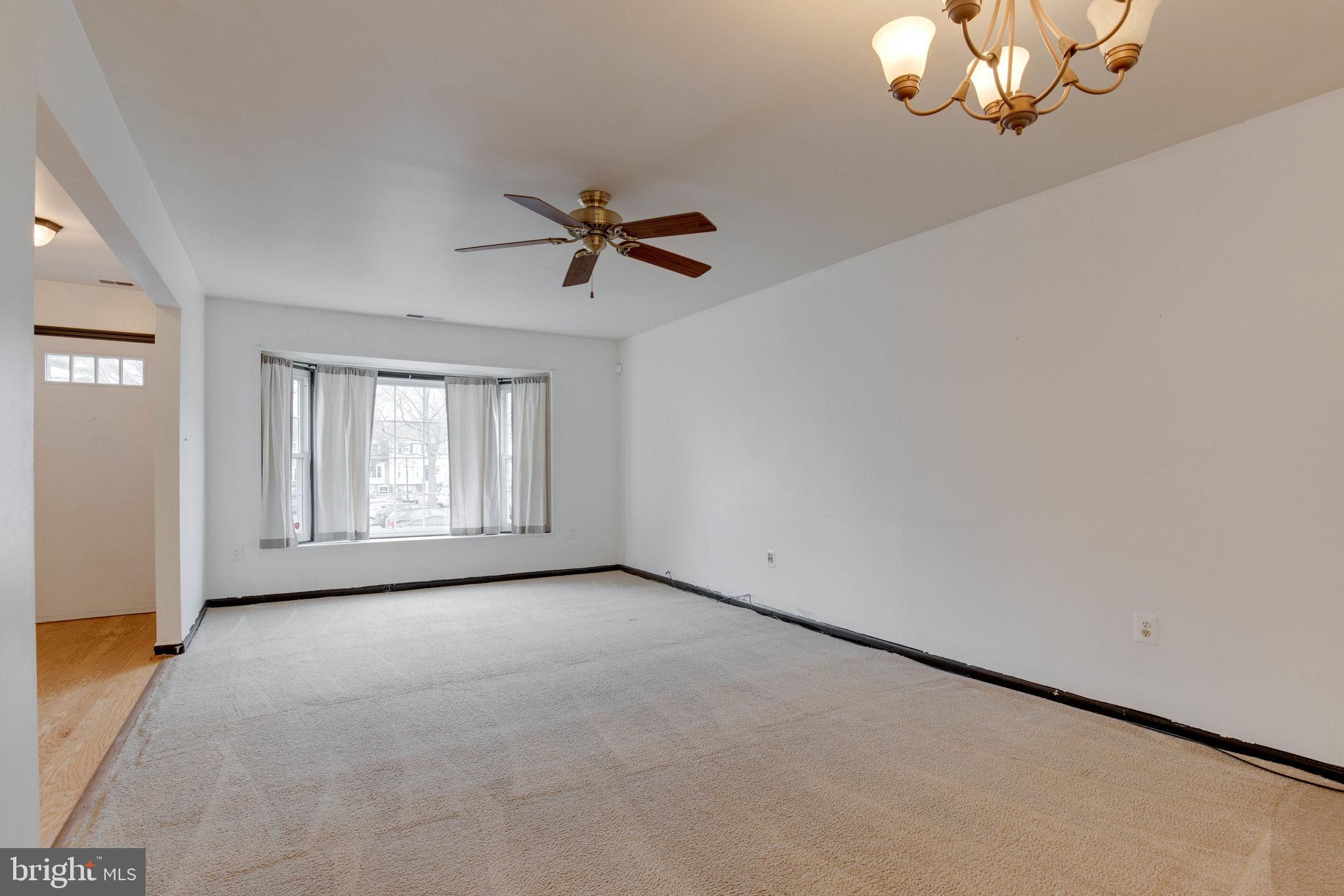 CROFTON MEWS CONDO - Residential