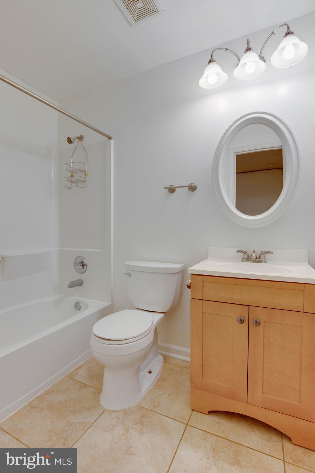 CROFTON MEWS CONDO - Residential