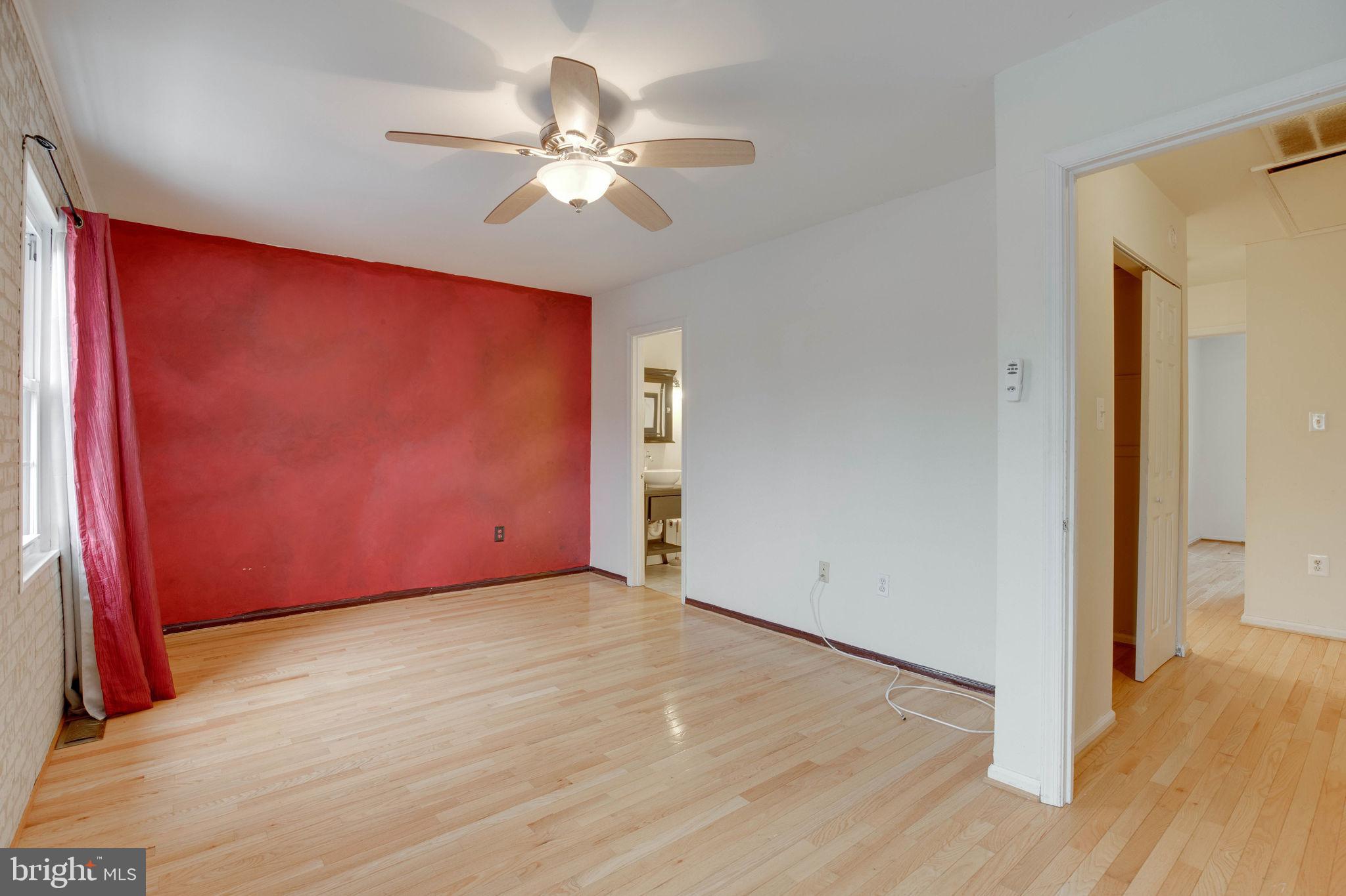 CROFTON MEWS CONDO - Residential