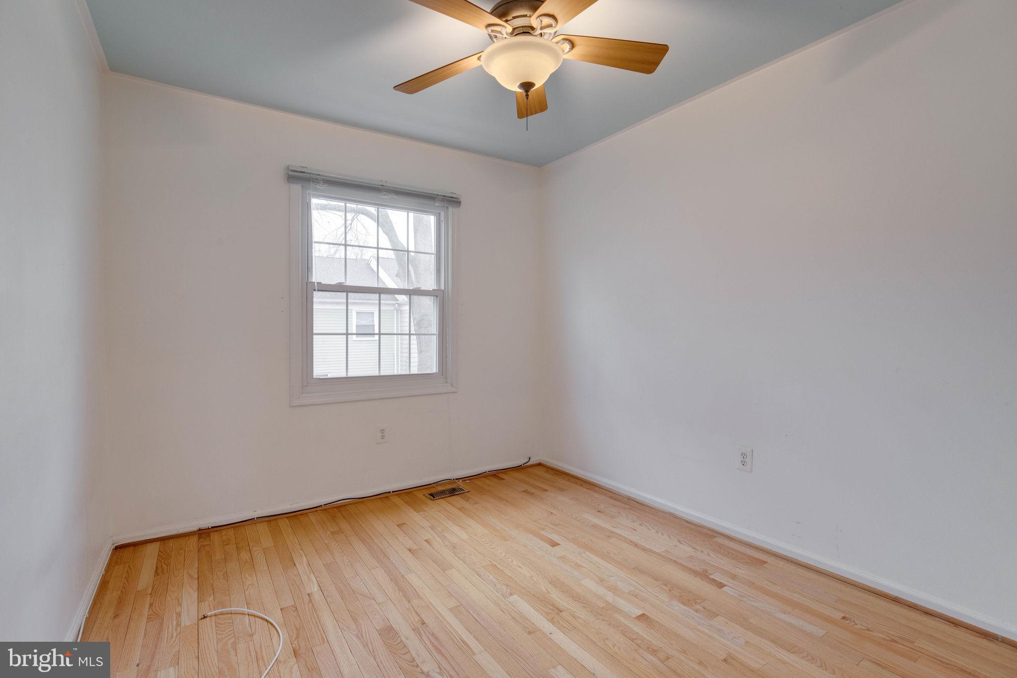 CROFTON MEWS CONDO - Residential