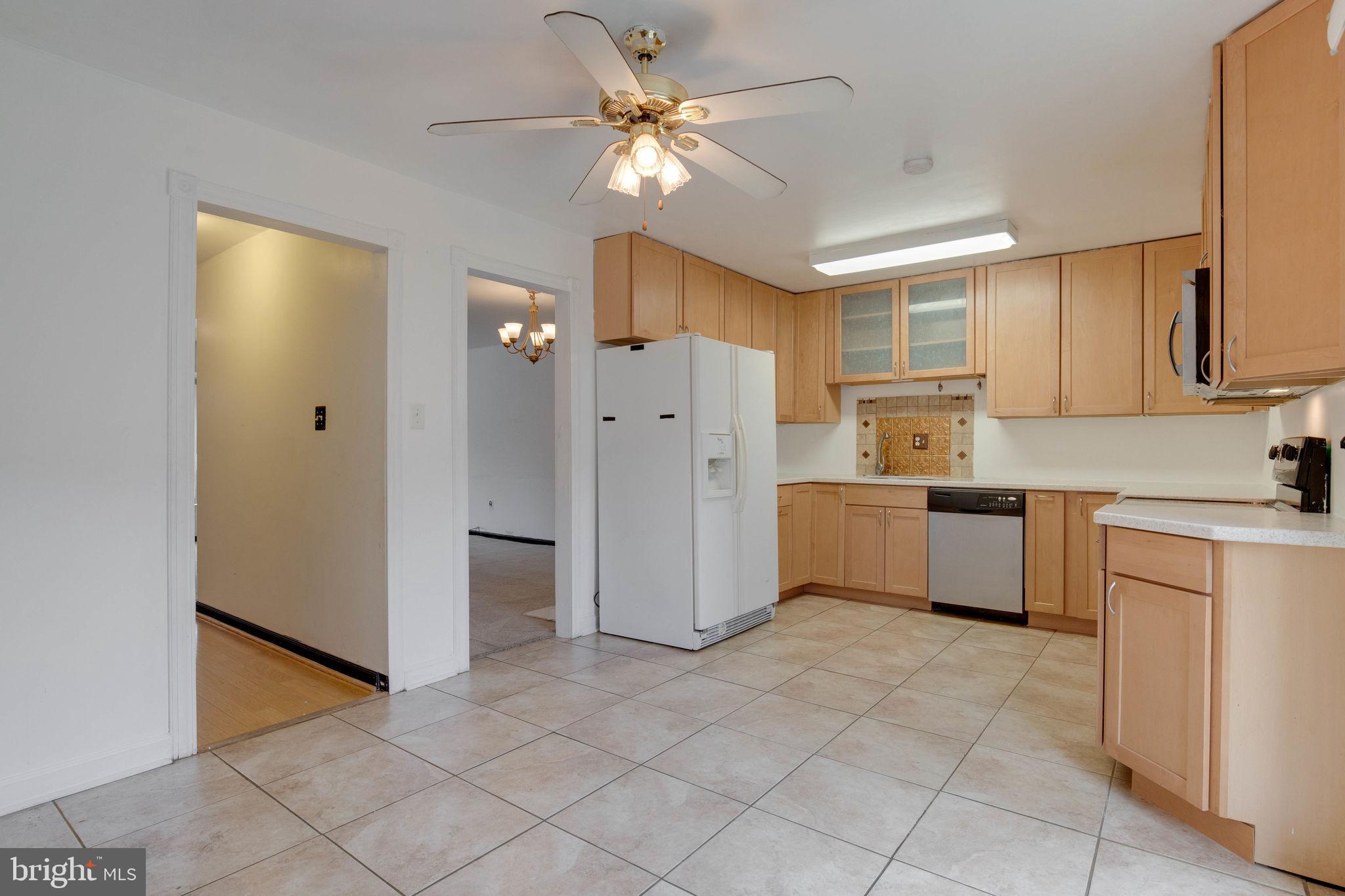 CROFTON MEWS CONDO - Residential