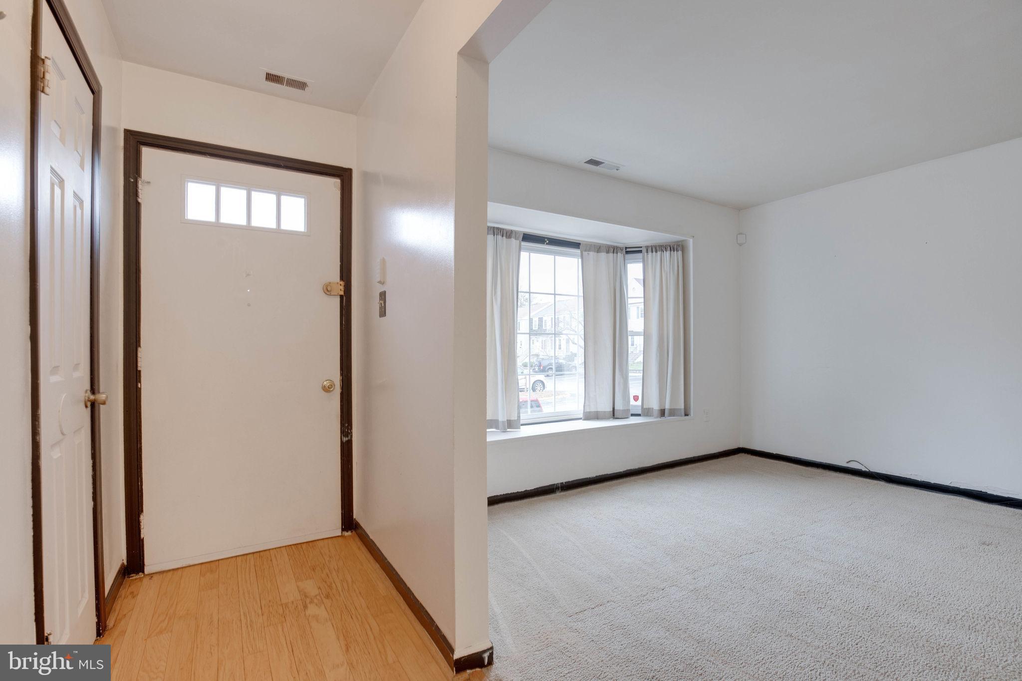 CROFTON MEWS CONDO - Residential