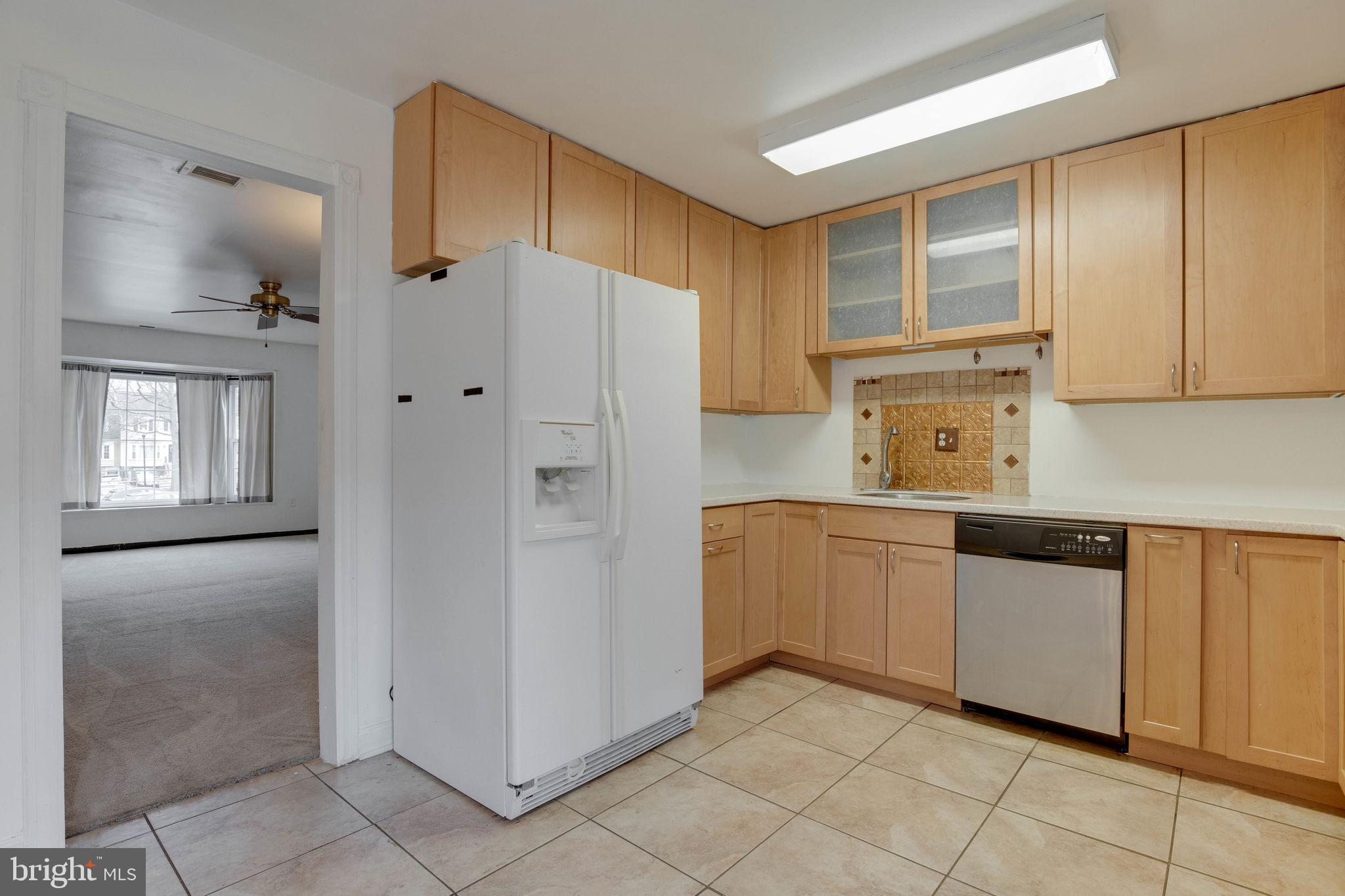 CROFTON MEWS CONDO - Residential