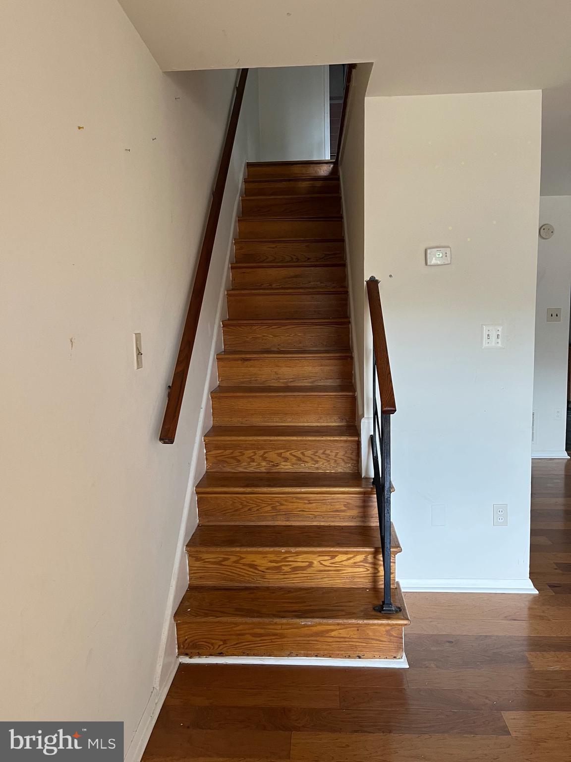 MOSBY WOODS TH CONDOS - Residential