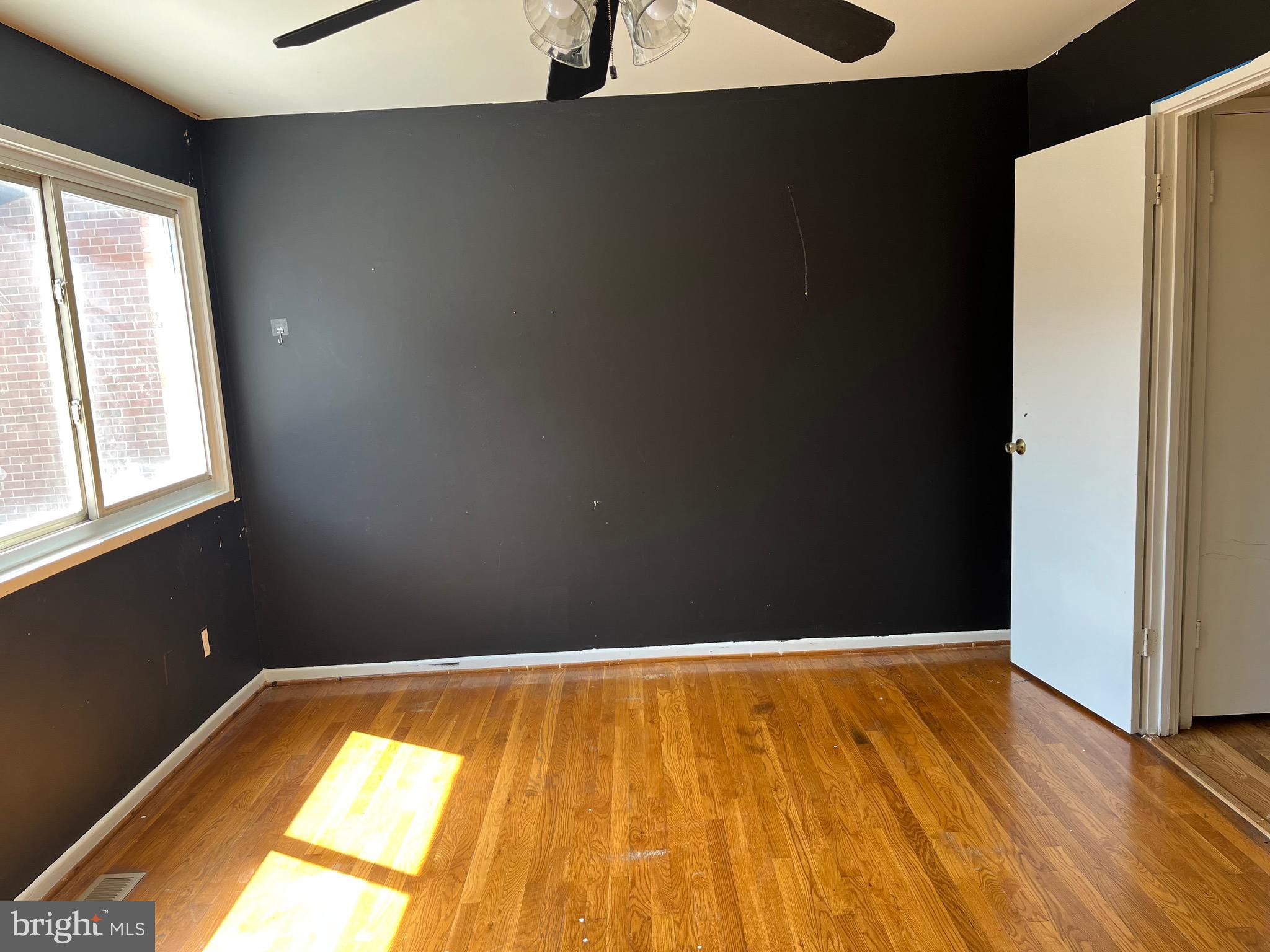 MOSBY WOODS TH CONDOS - Residential