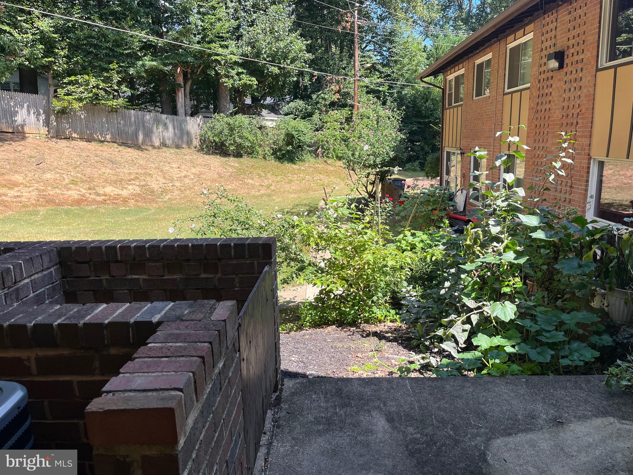 MOSBY WOODS TH CONDOS - Residential