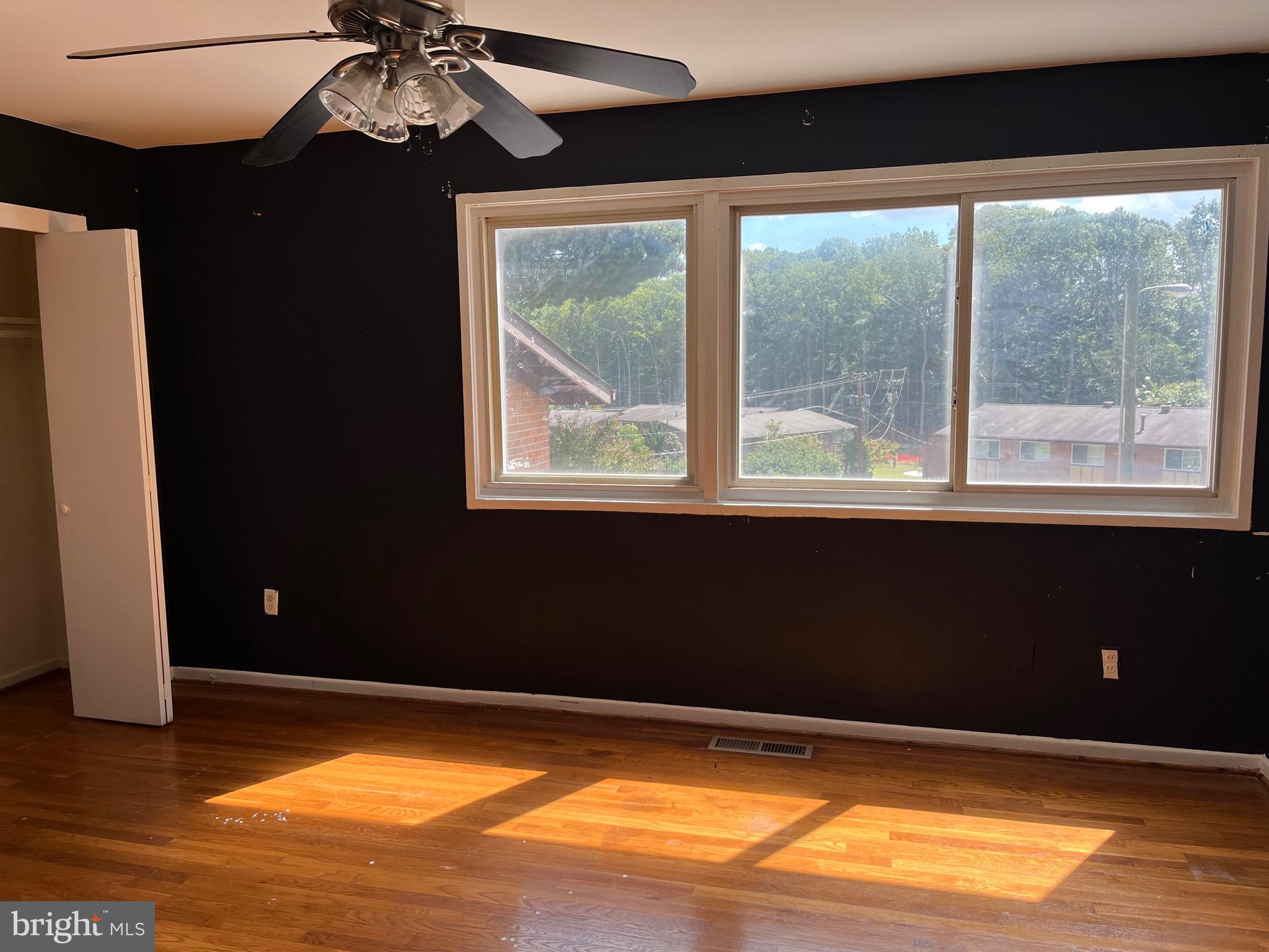 MOSBY WOODS TH CONDOS - Residential