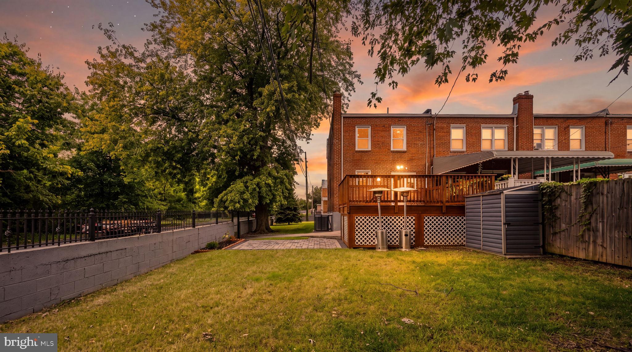 837 TOLNA STREET