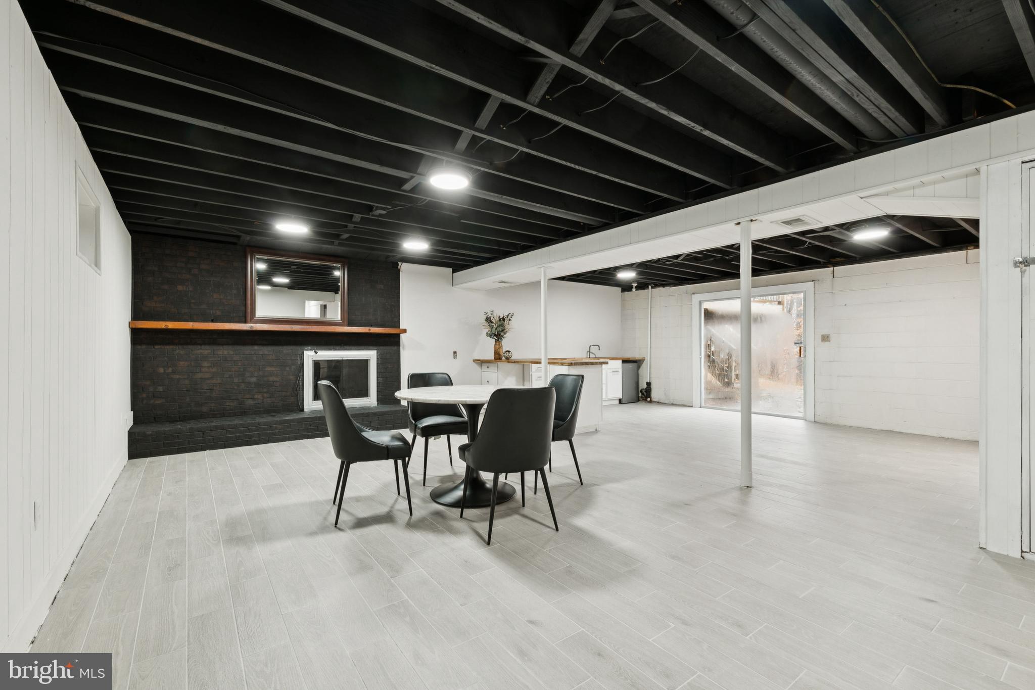 SPRING VALLEY - Residential