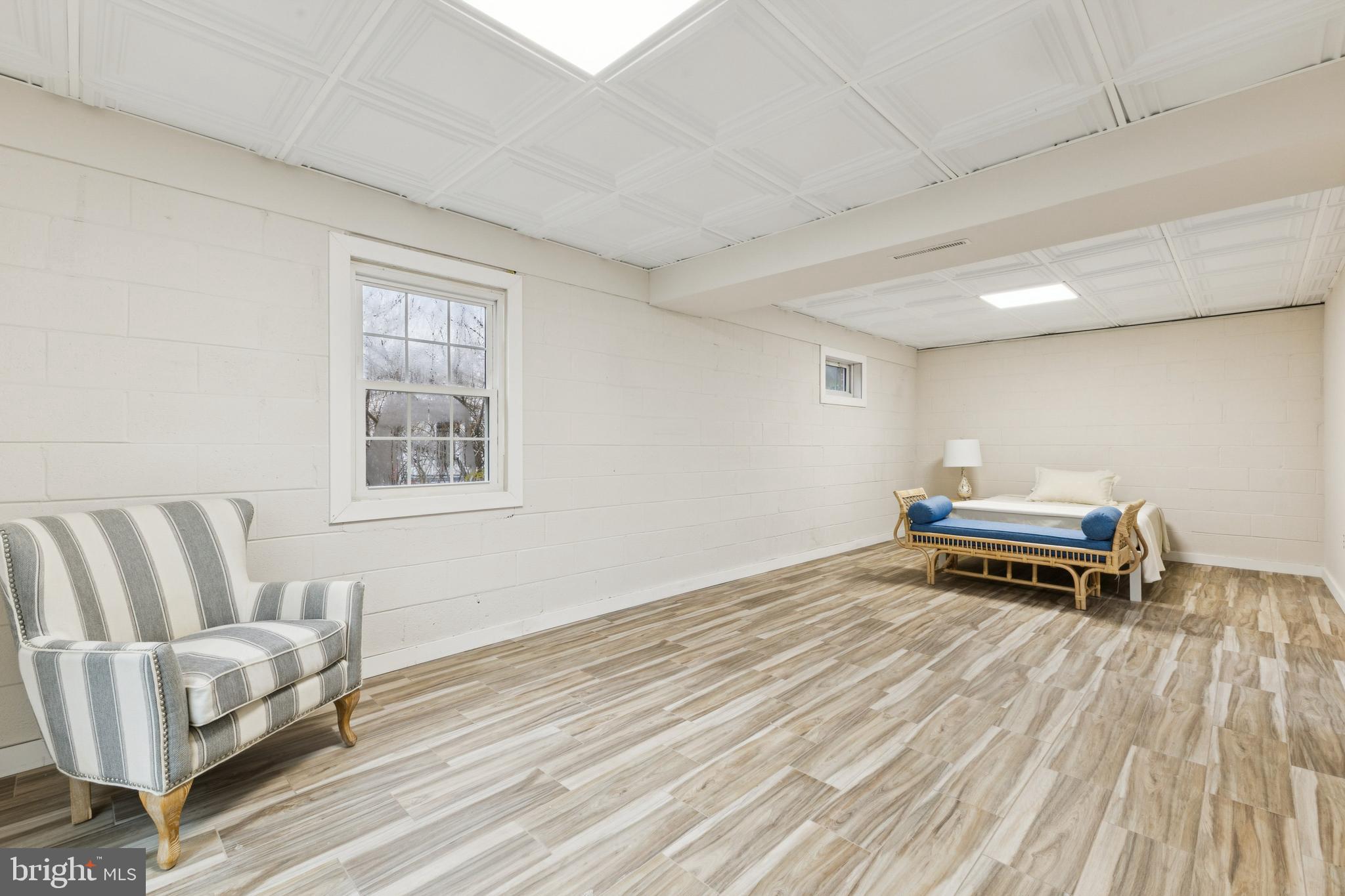 SPRING VALLEY - Residential