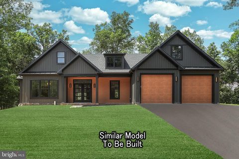 212 ONYX ROAD NEW OXFORD PA 17350