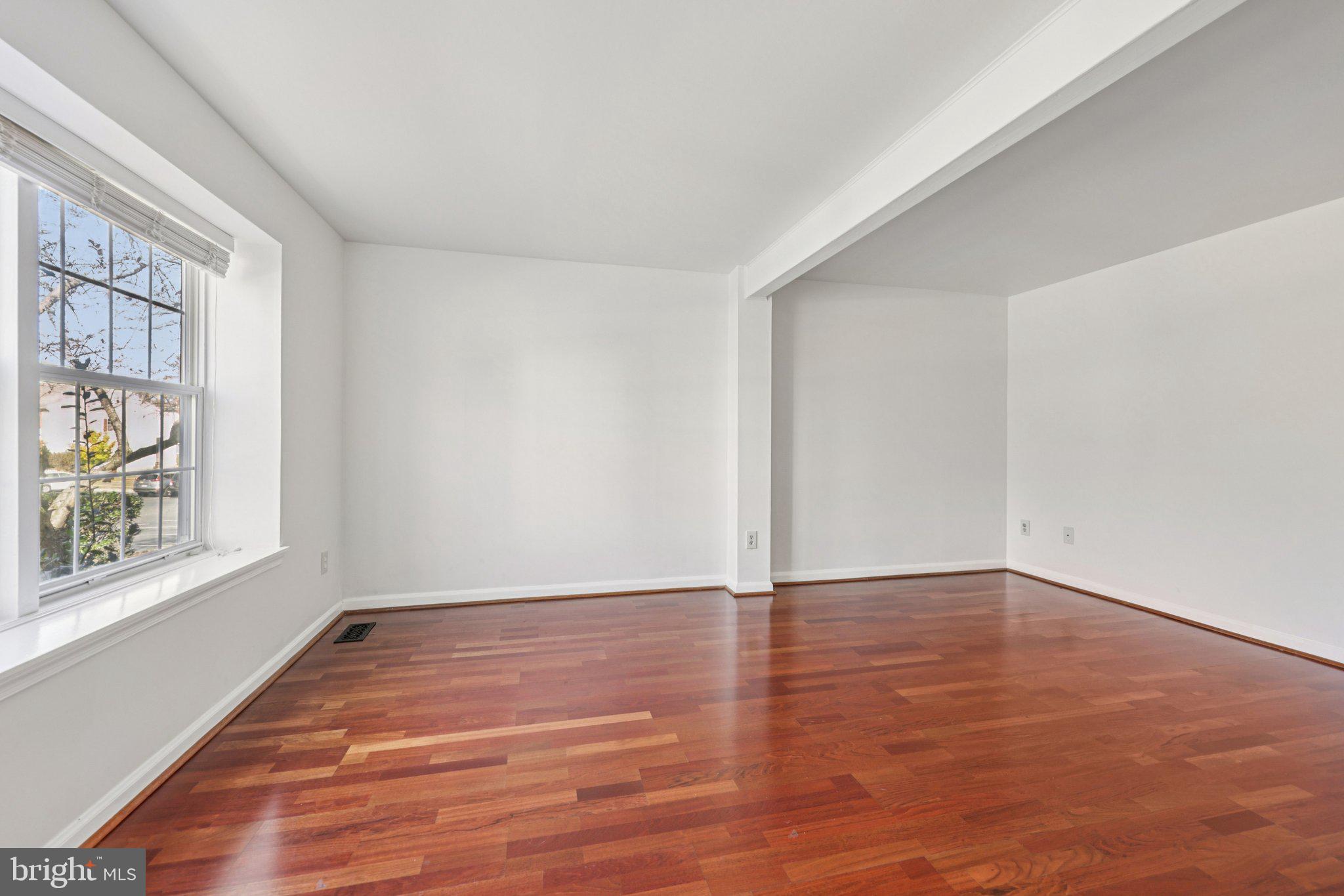 ASHBURN FARM - Residential