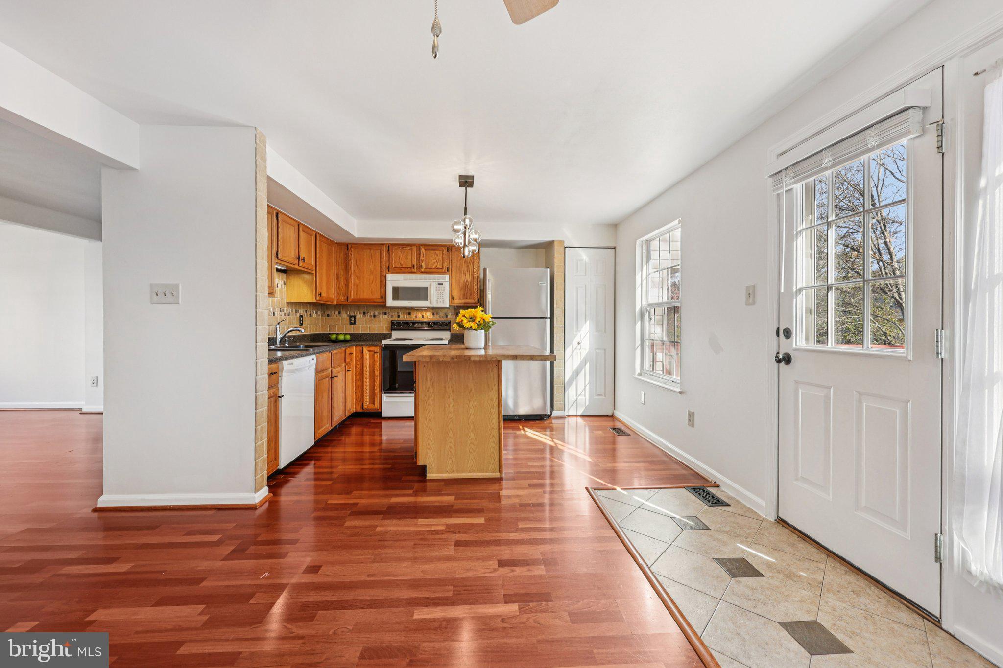 ASHBURN FARM - Residential