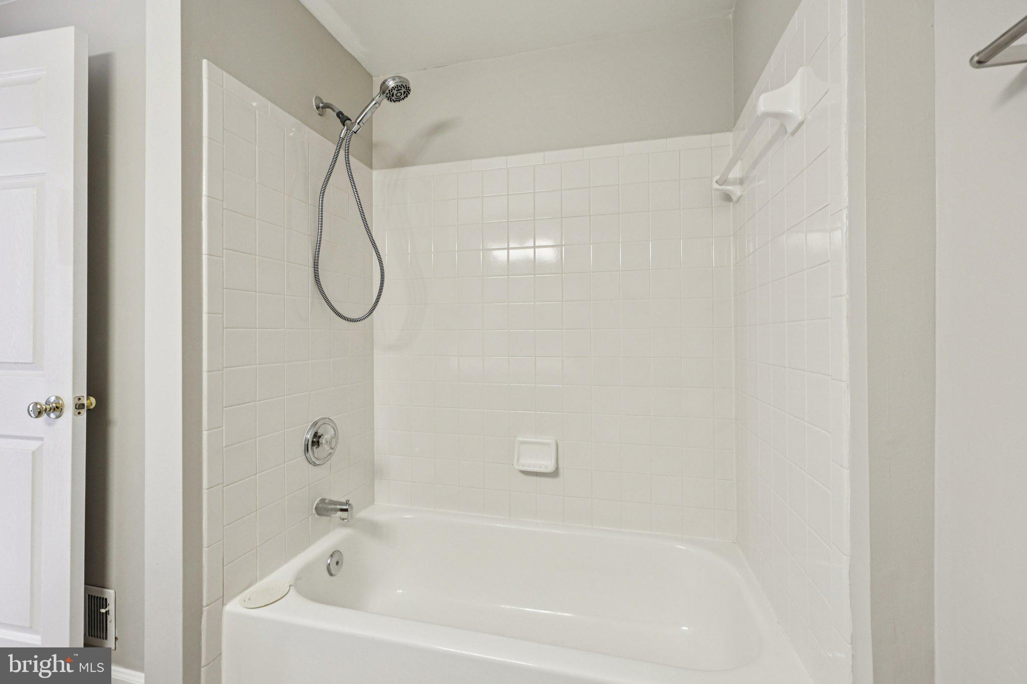 ASHBURN FARM - Residential