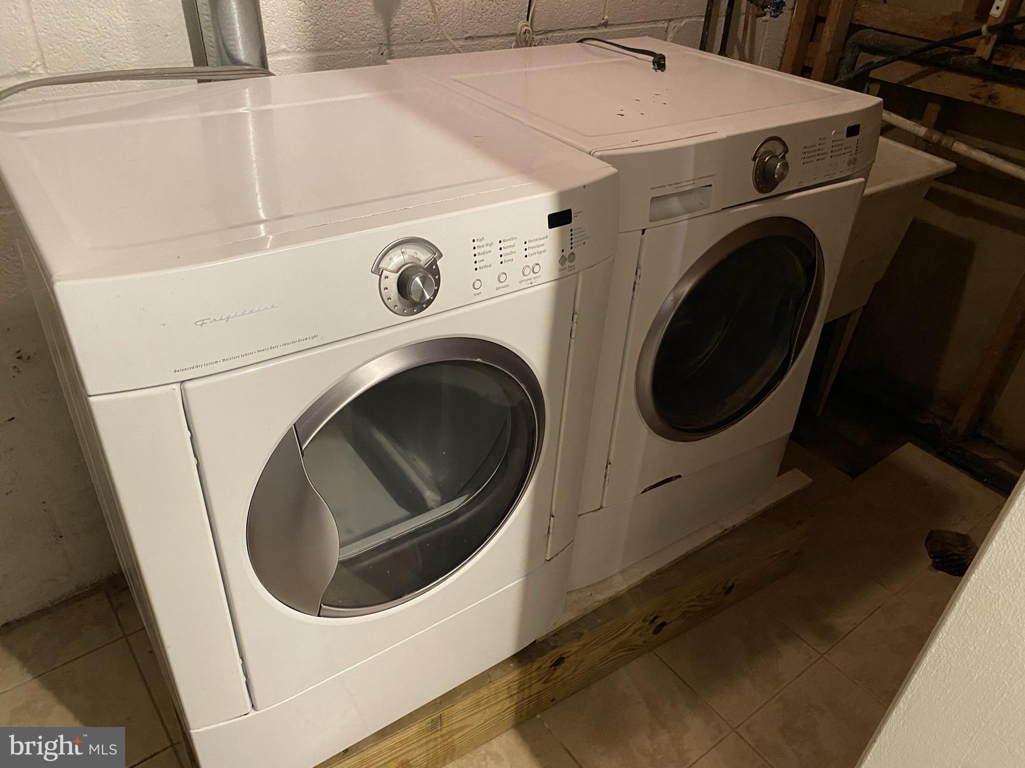 GLENARDEN WOODS - Residential