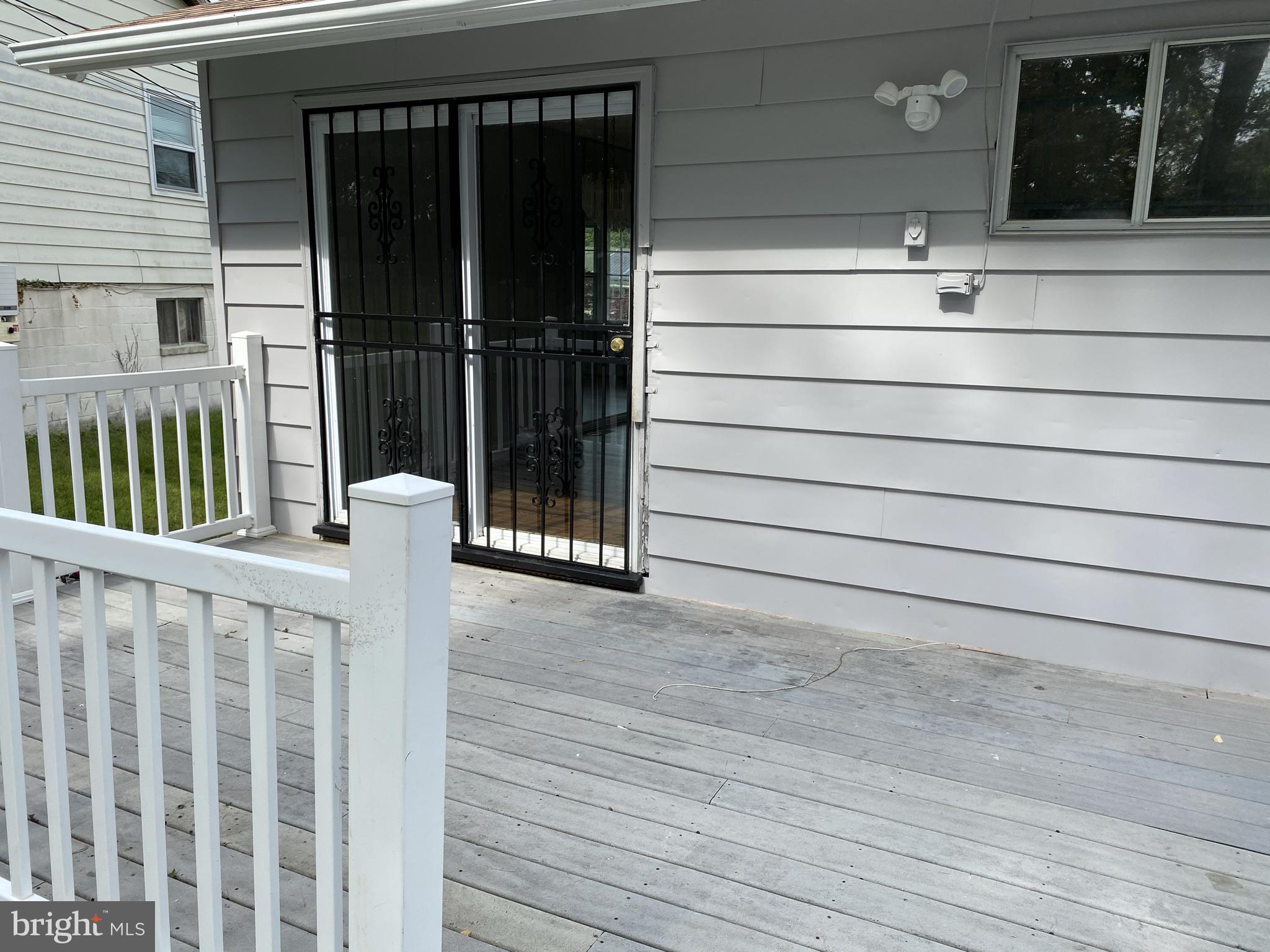 GLENARDEN WOODS - Residential