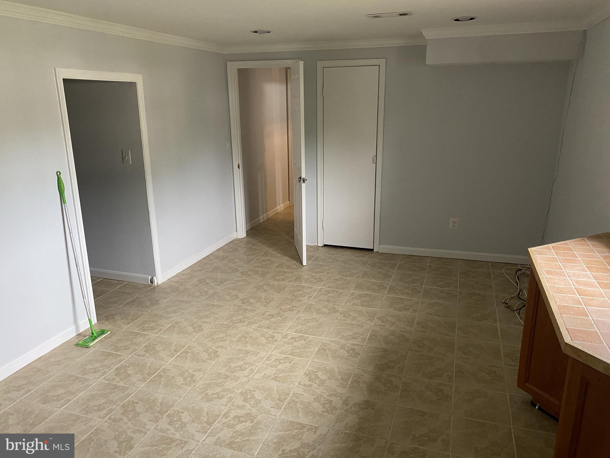 GLENARDEN WOODS - Residential