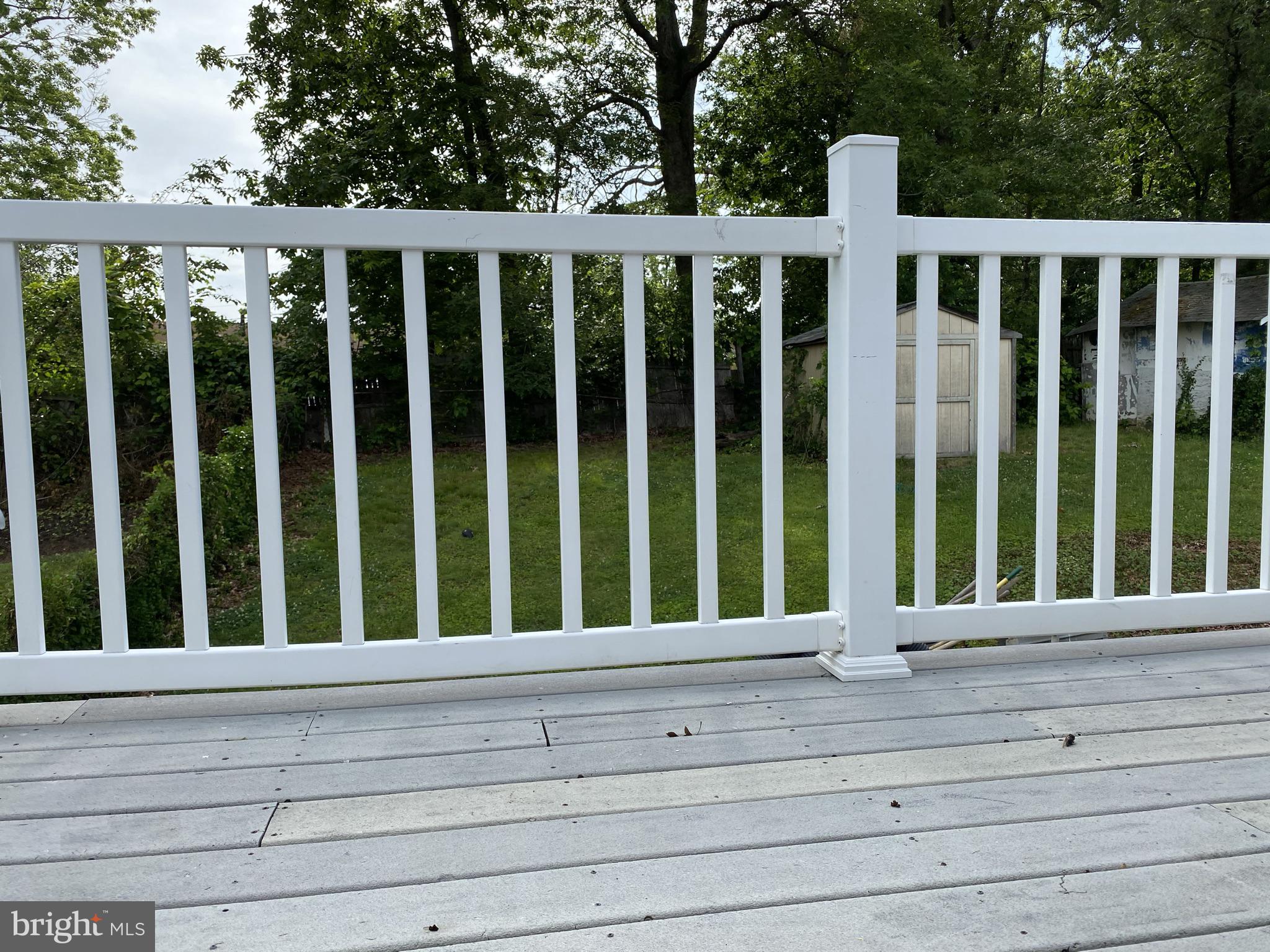 GLENARDEN WOODS - Residential