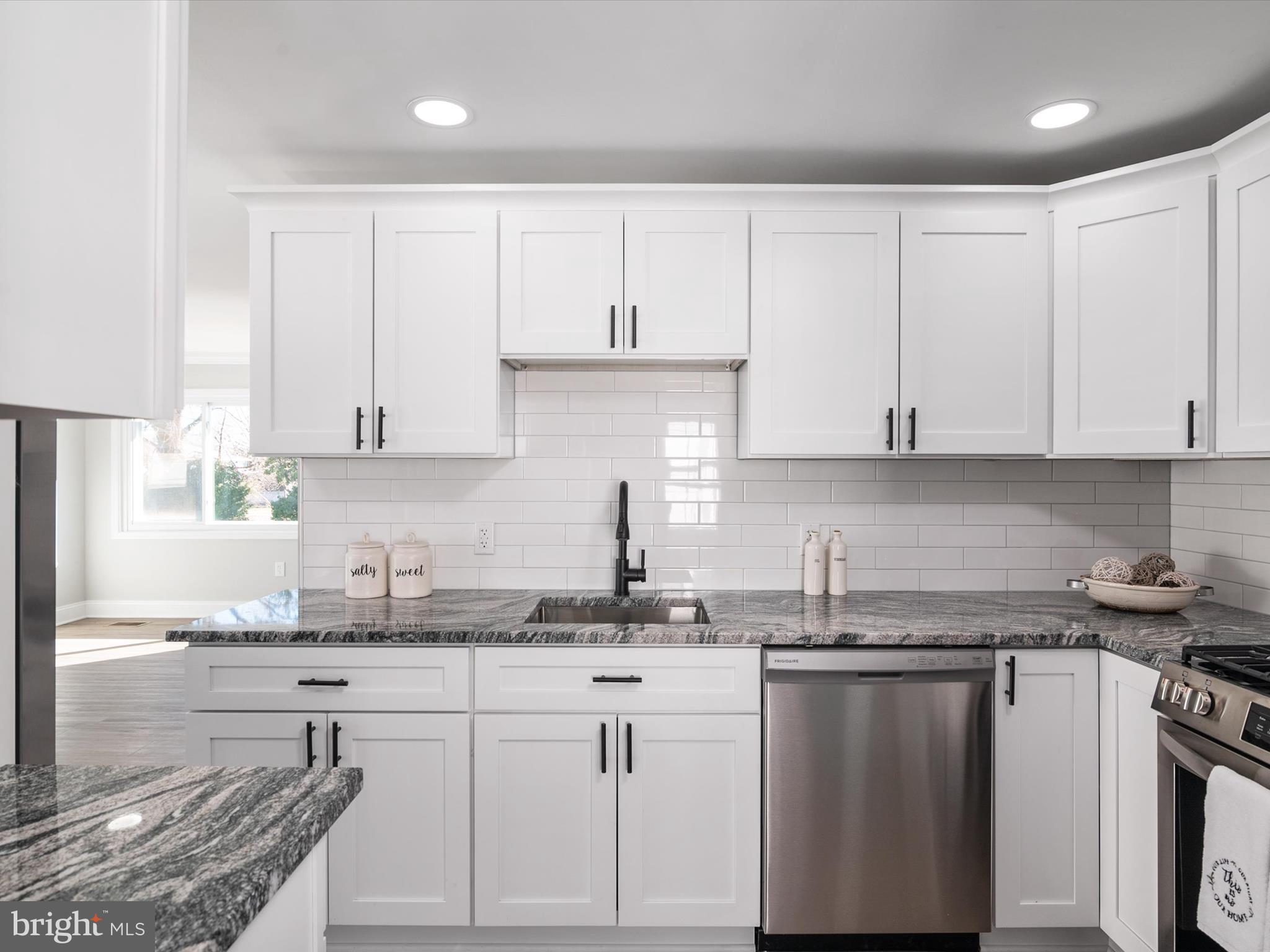 BALTIMORE HIGHLANDS - Residential