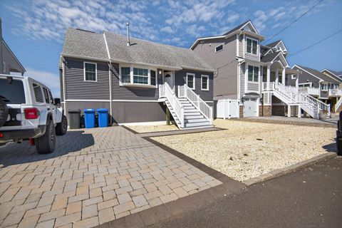 Homes For Sale - 59 Jeffrey Drive<br/> MANAHAWKIN, NJ 08050