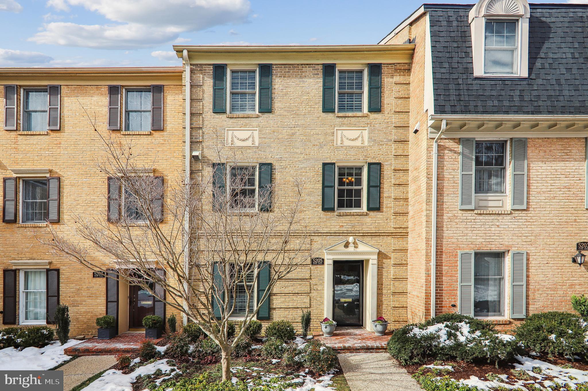 WESTWOOD MEWS - Residential