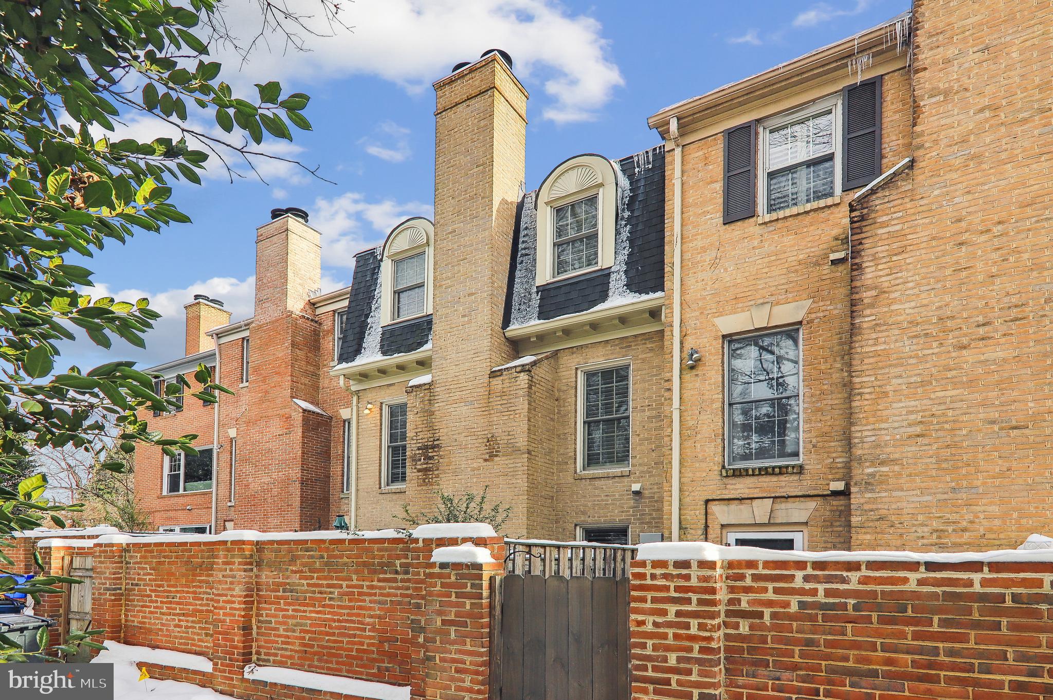 WESTWOOD MEWS - Residential