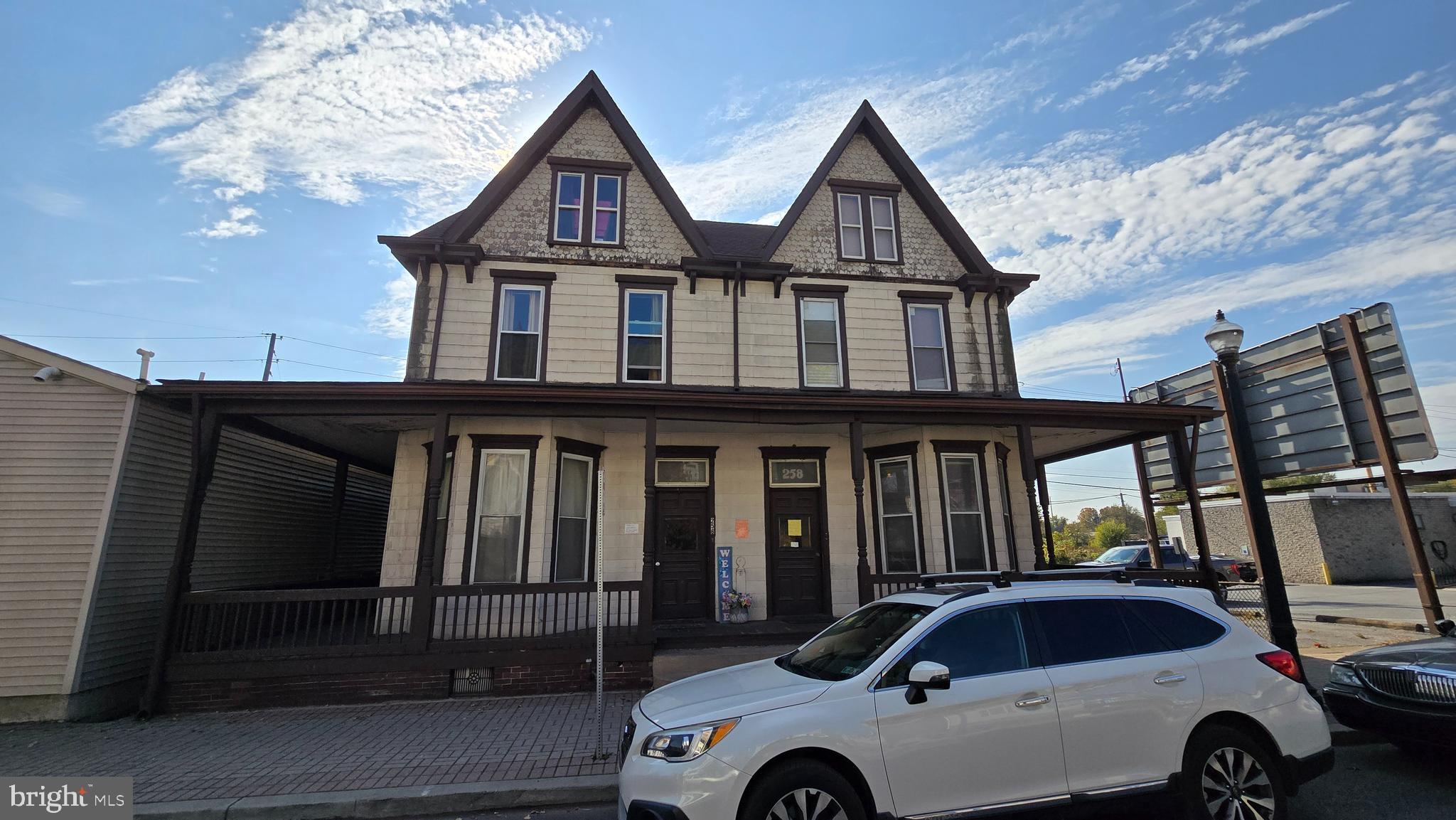 256 N FRONT STREET