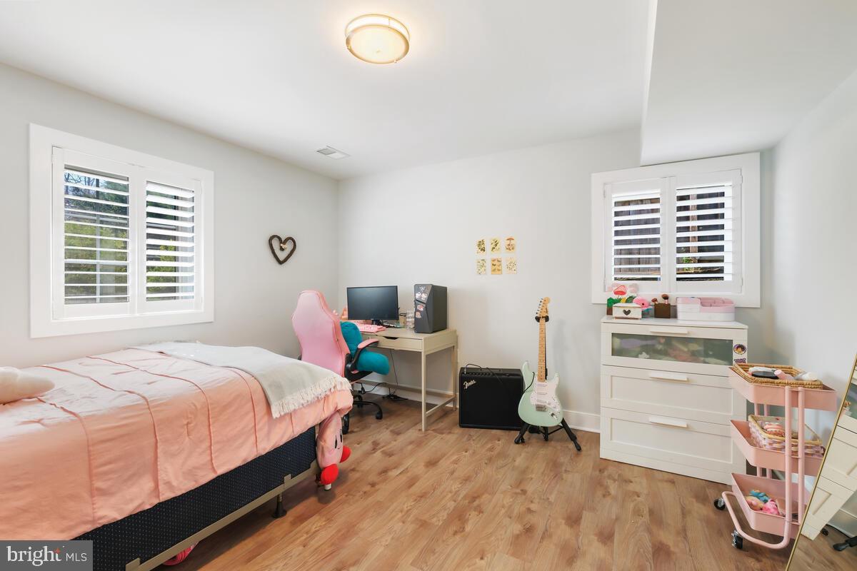 CHEVY CHASE - Residential