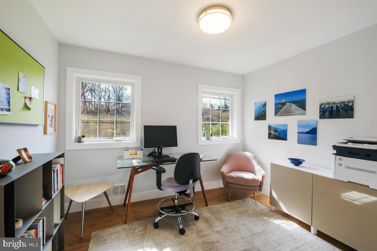 CHEVY CHASE - Residential