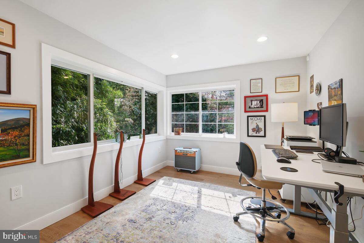 CHEVY CHASE - Residential