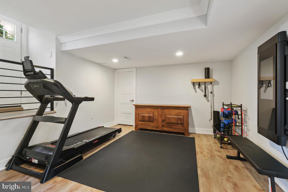 CHEVY CHASE - Residential