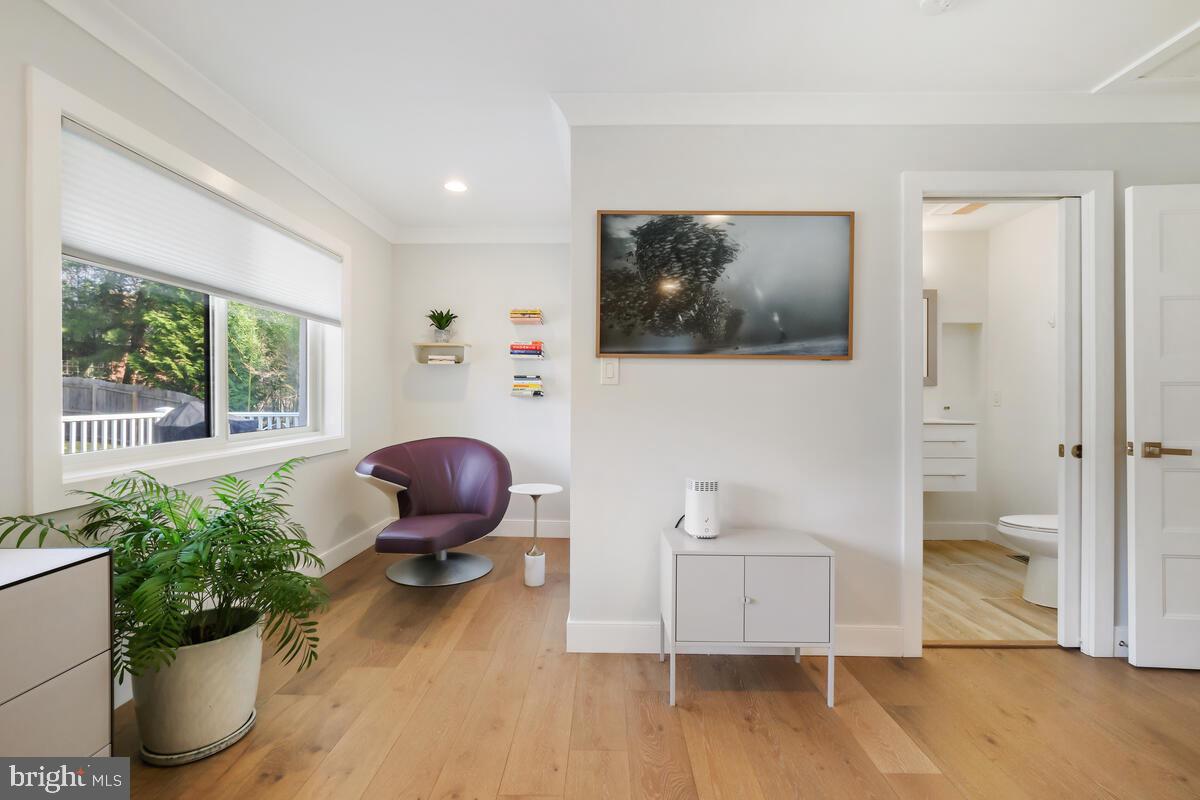 CHEVY CHASE - Residential