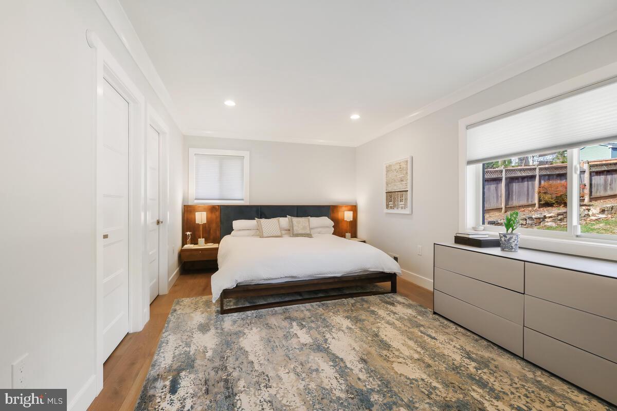 CHEVY CHASE - Residential