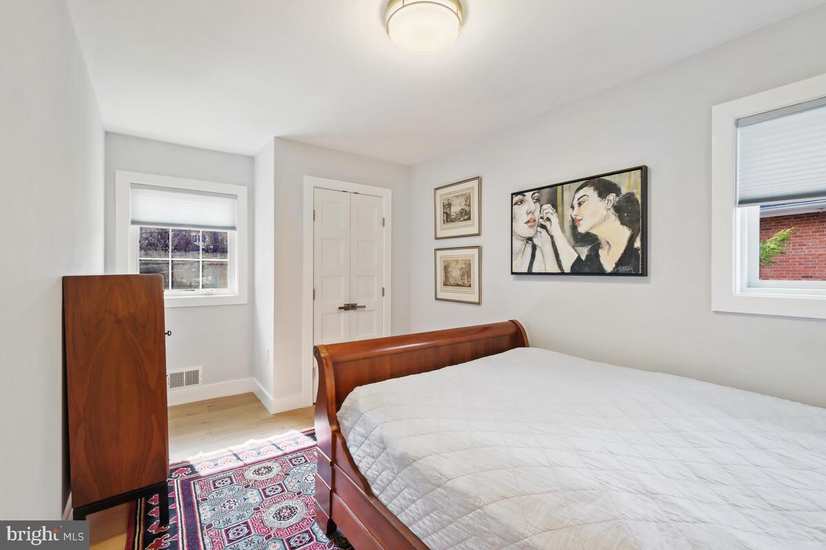 CHEVY CHASE - Residential