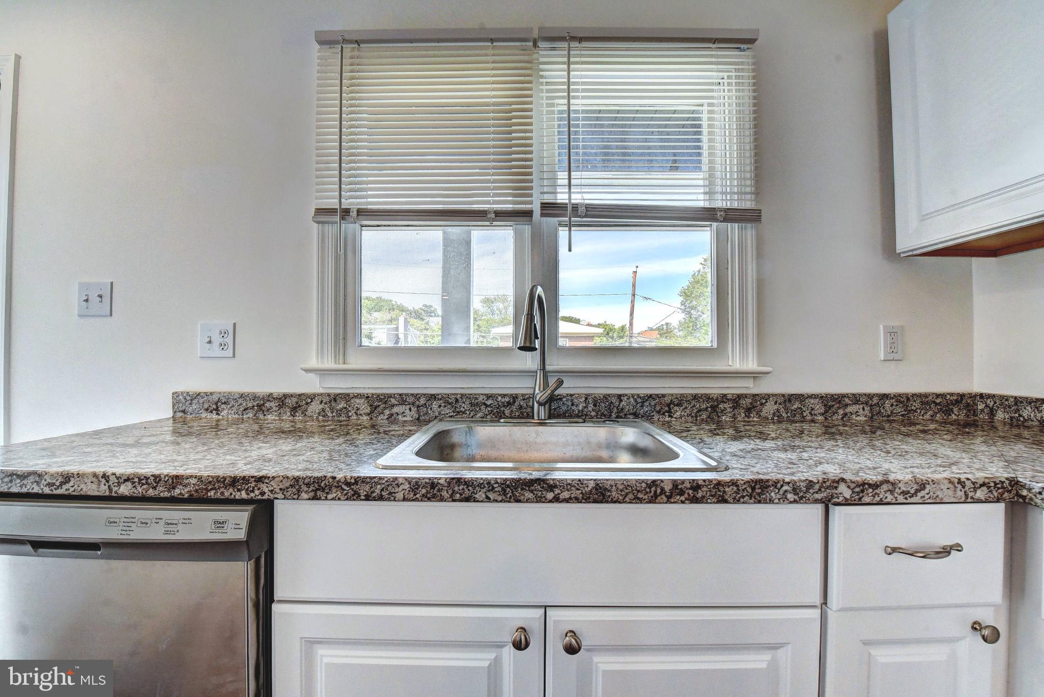 HIGHVIEW PARK - Residential Income