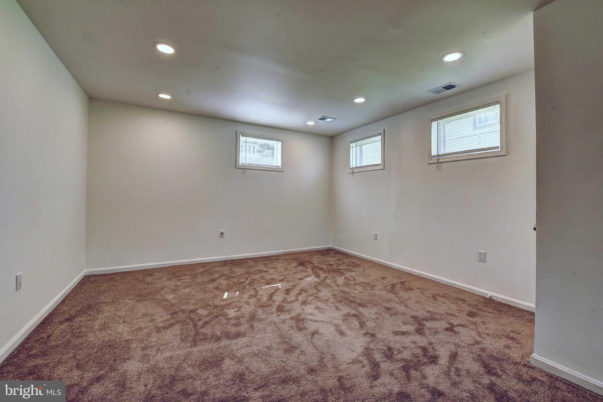 HIGHVIEW PARK - Residential Income