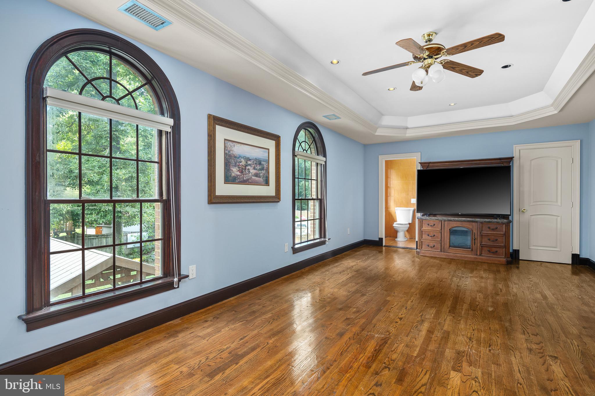 WAYNEWOOD - Residential