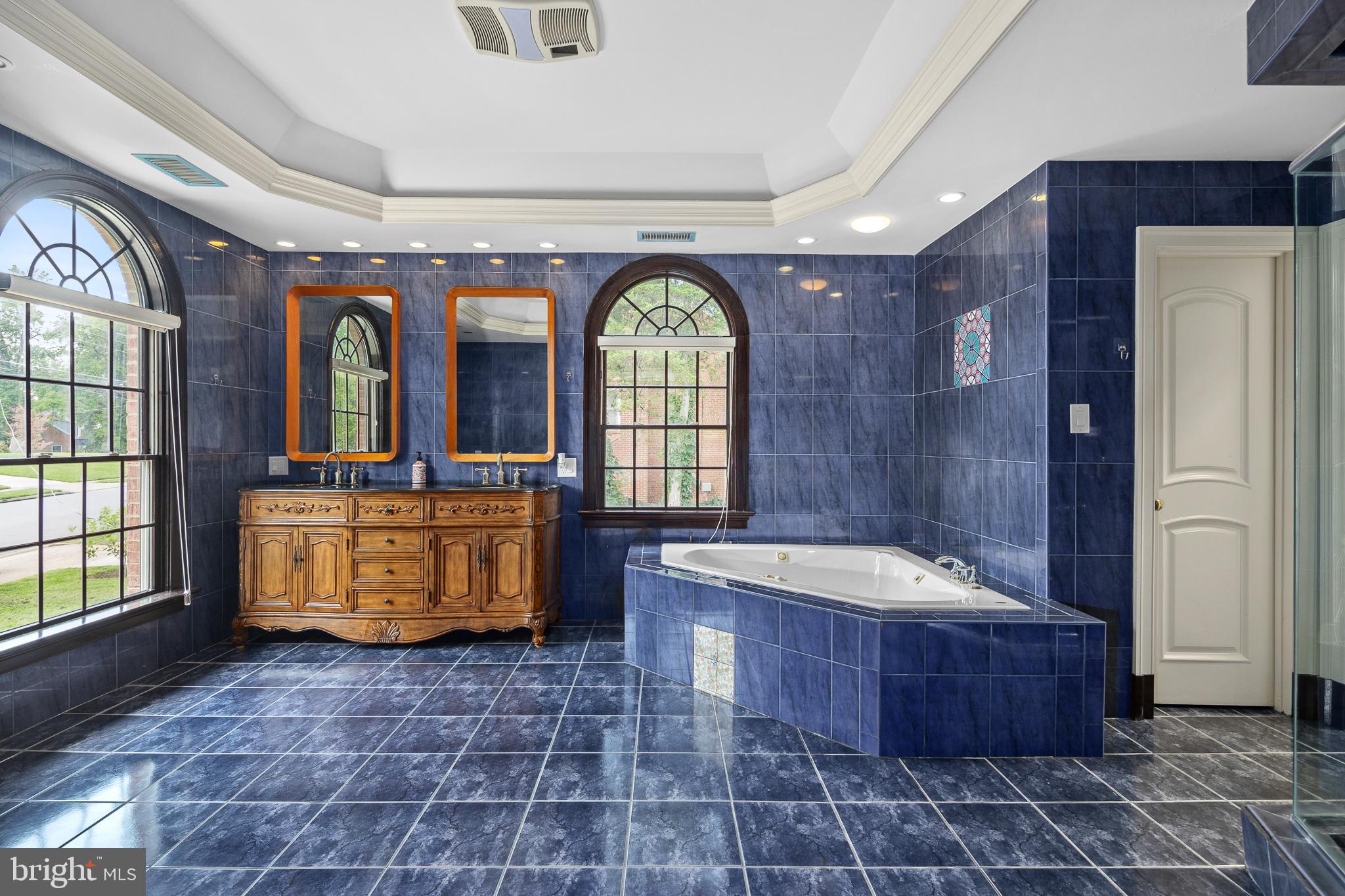 WAYNEWOOD - Residential