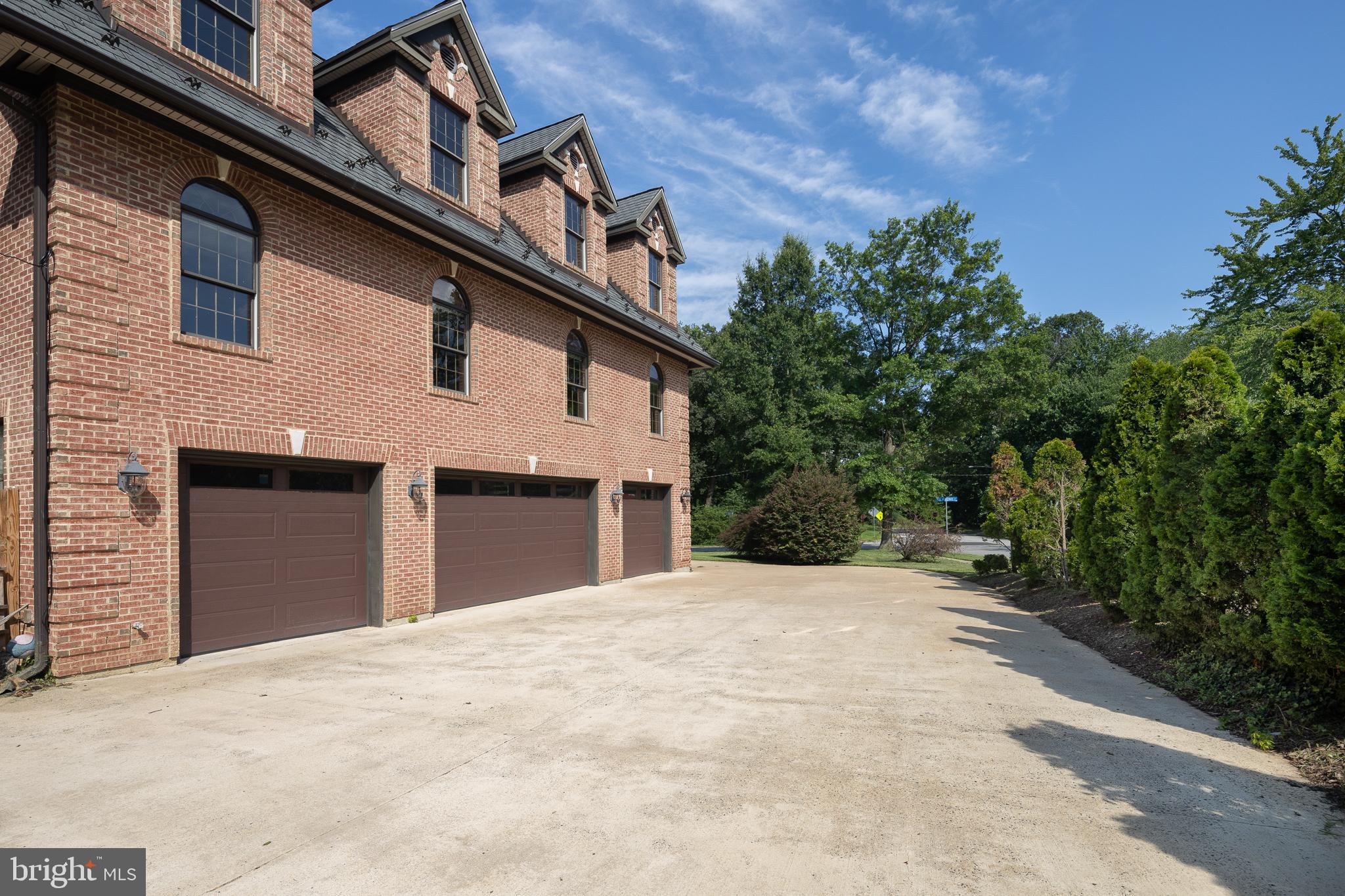 WAYNEWOOD - Residential