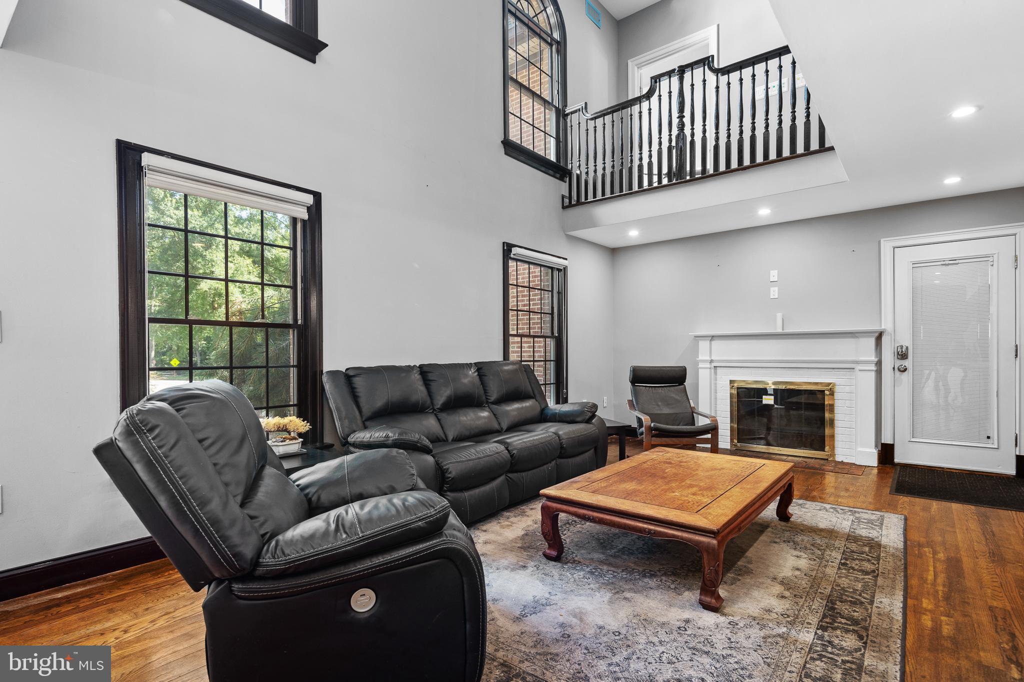 WAYNEWOOD - Residential