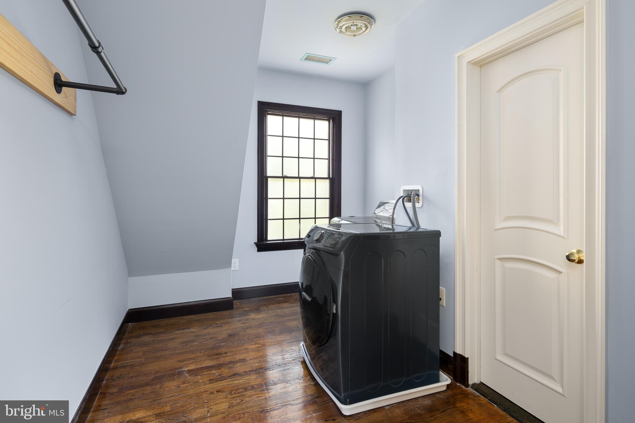 WAYNEWOOD - Residential