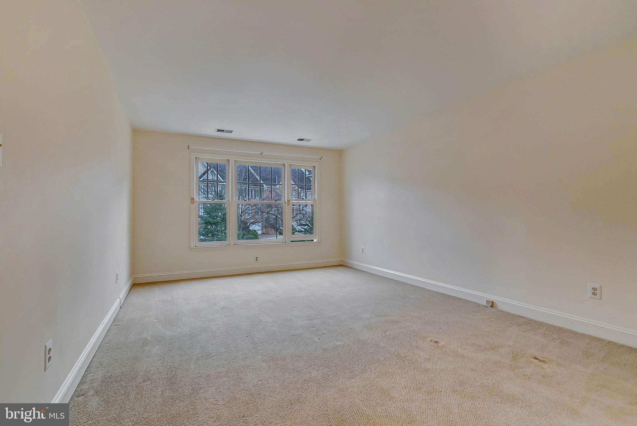 POTOMAC CREST - Residential Lease