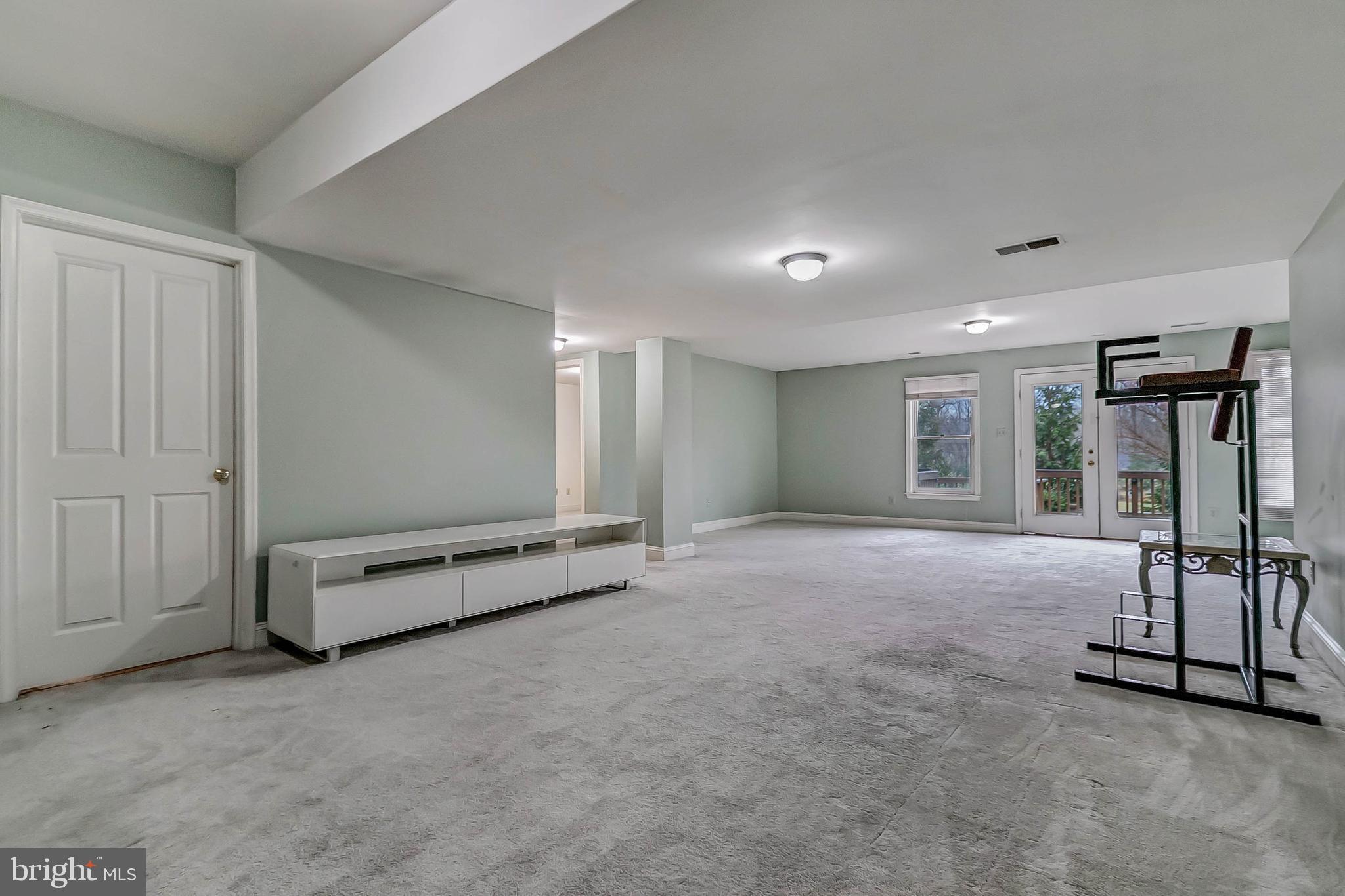 POTOMAC CREST - Residential Lease