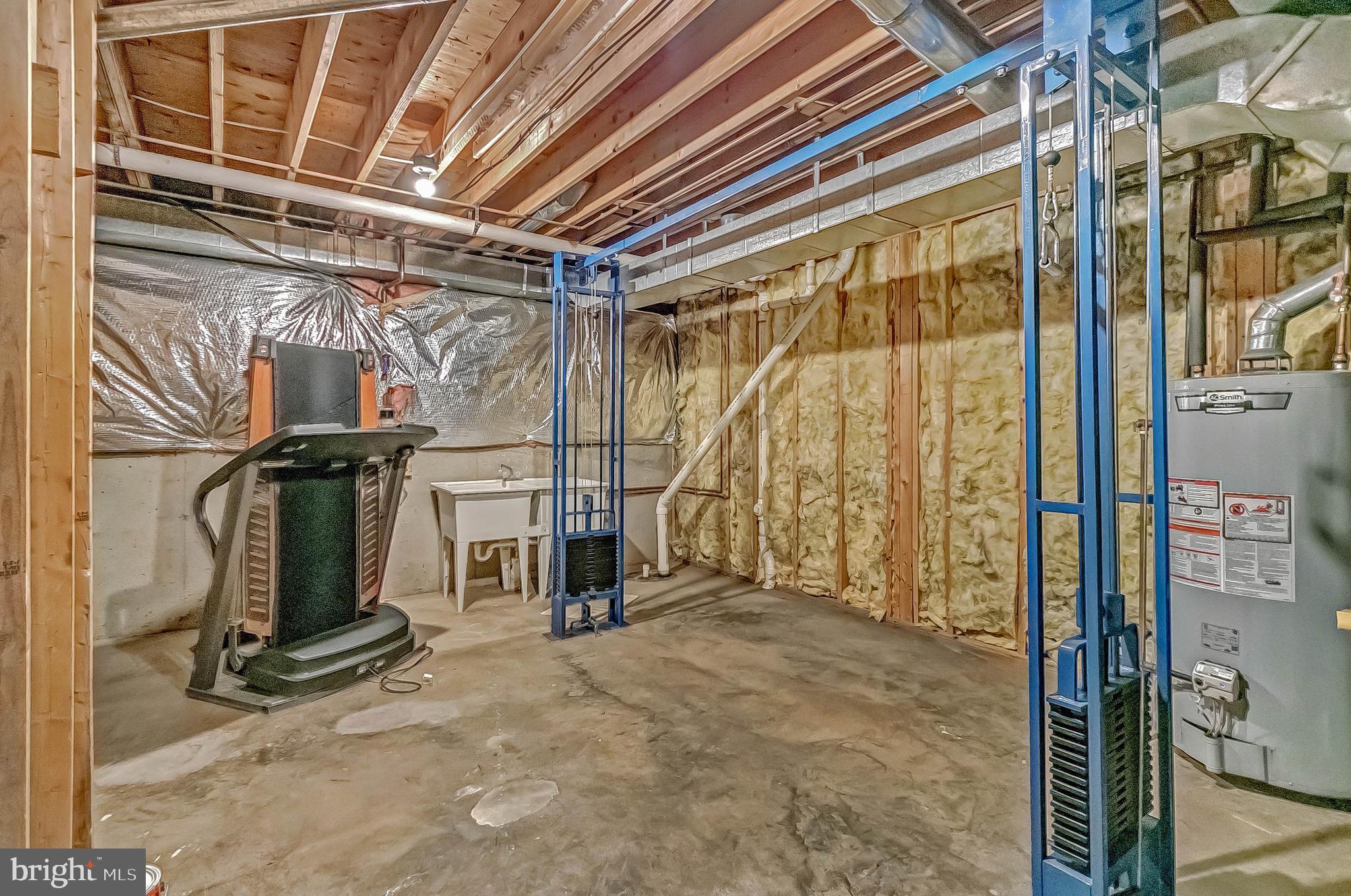 POTOMAC CREST - Residential Lease