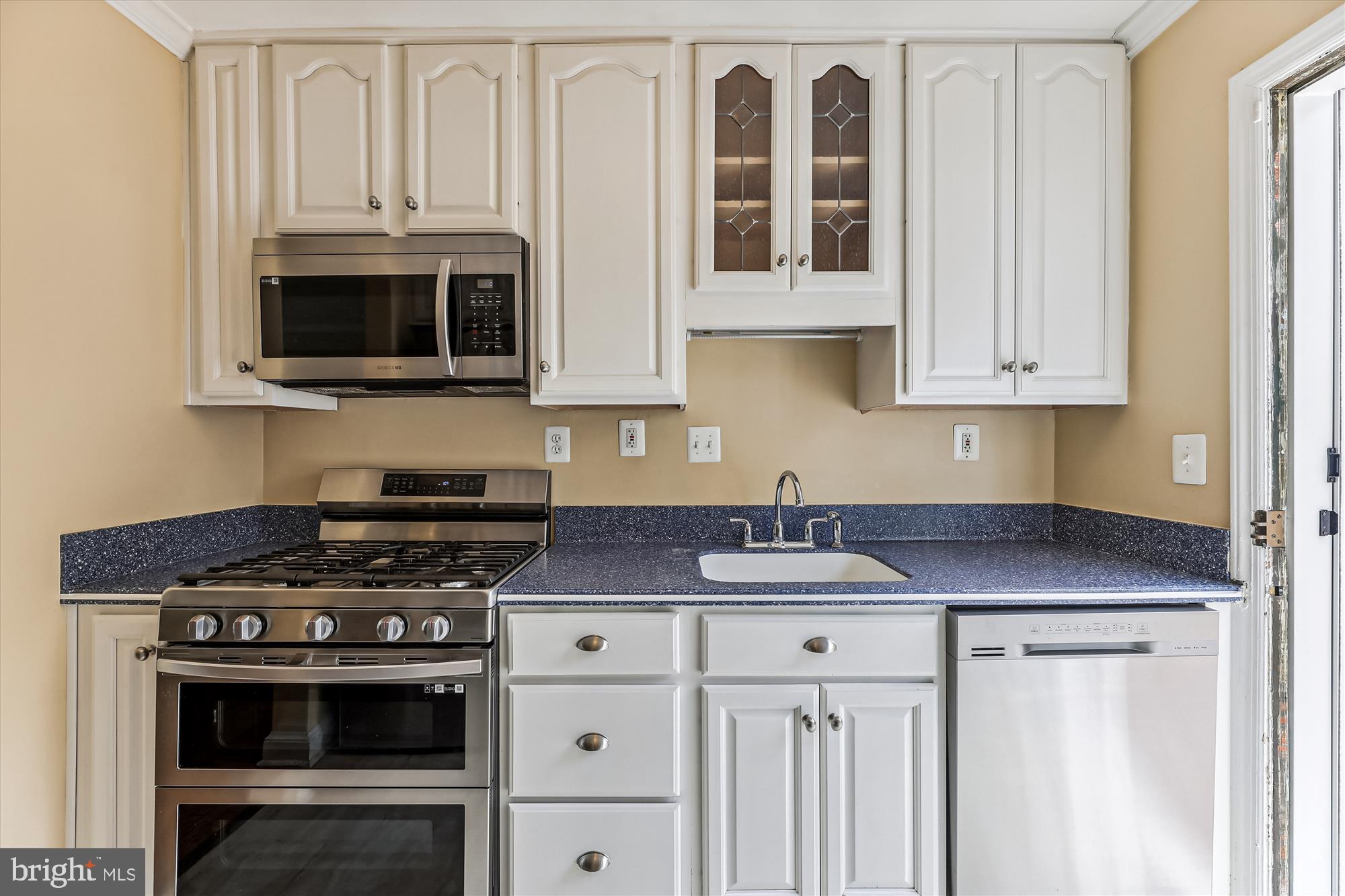 CLAREMONT - Residential